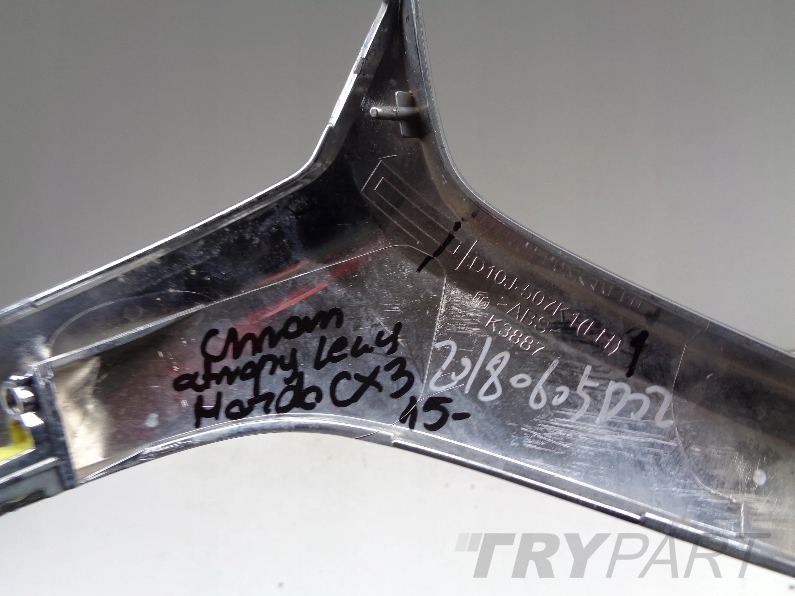 FRONT LEFT BUMPER CHROME TRIM MAZDA CX3 15-