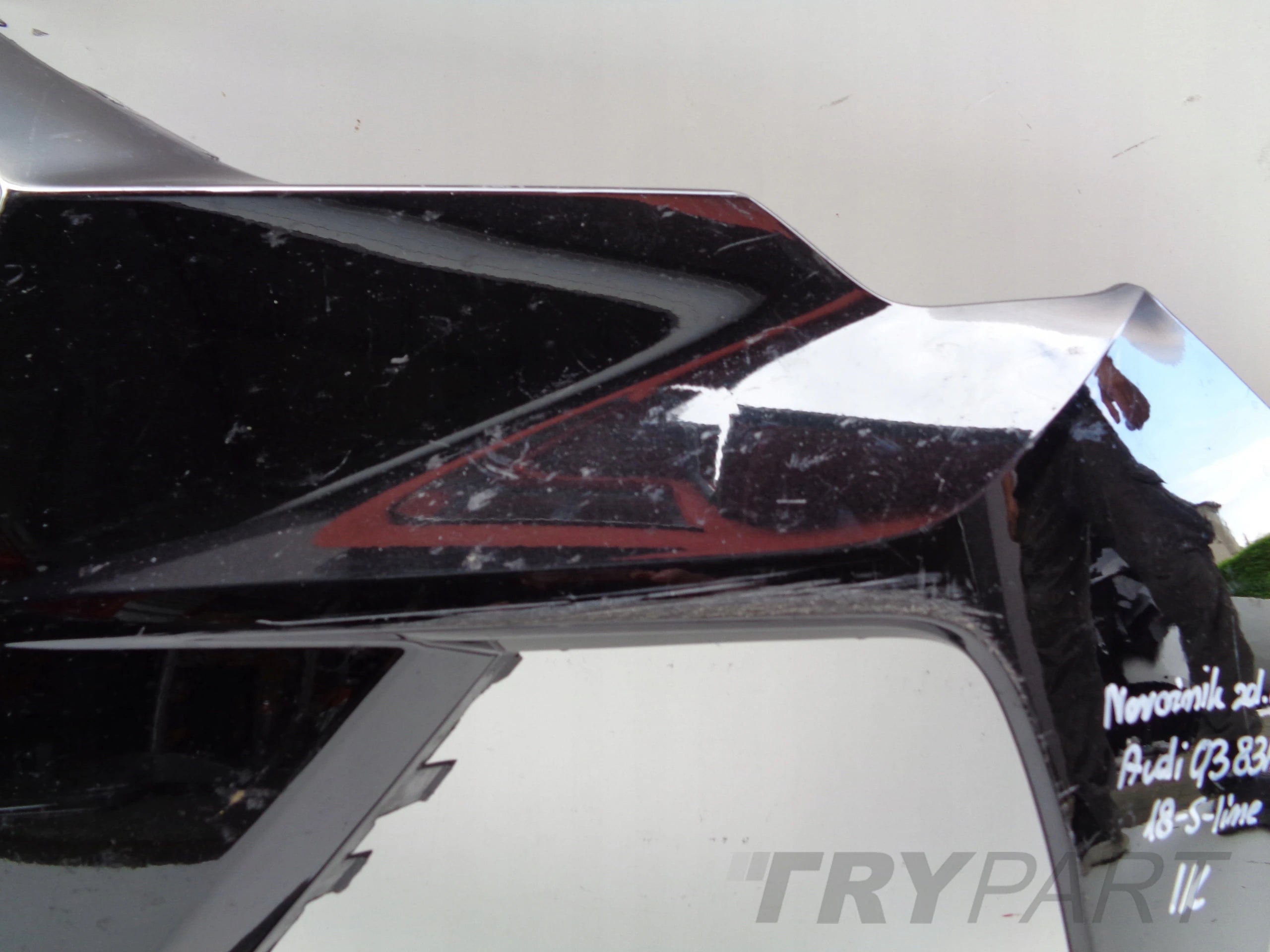 FRONT LEFT BUMPER CORNER AUDI Q3 II 18- 83A S-LINE