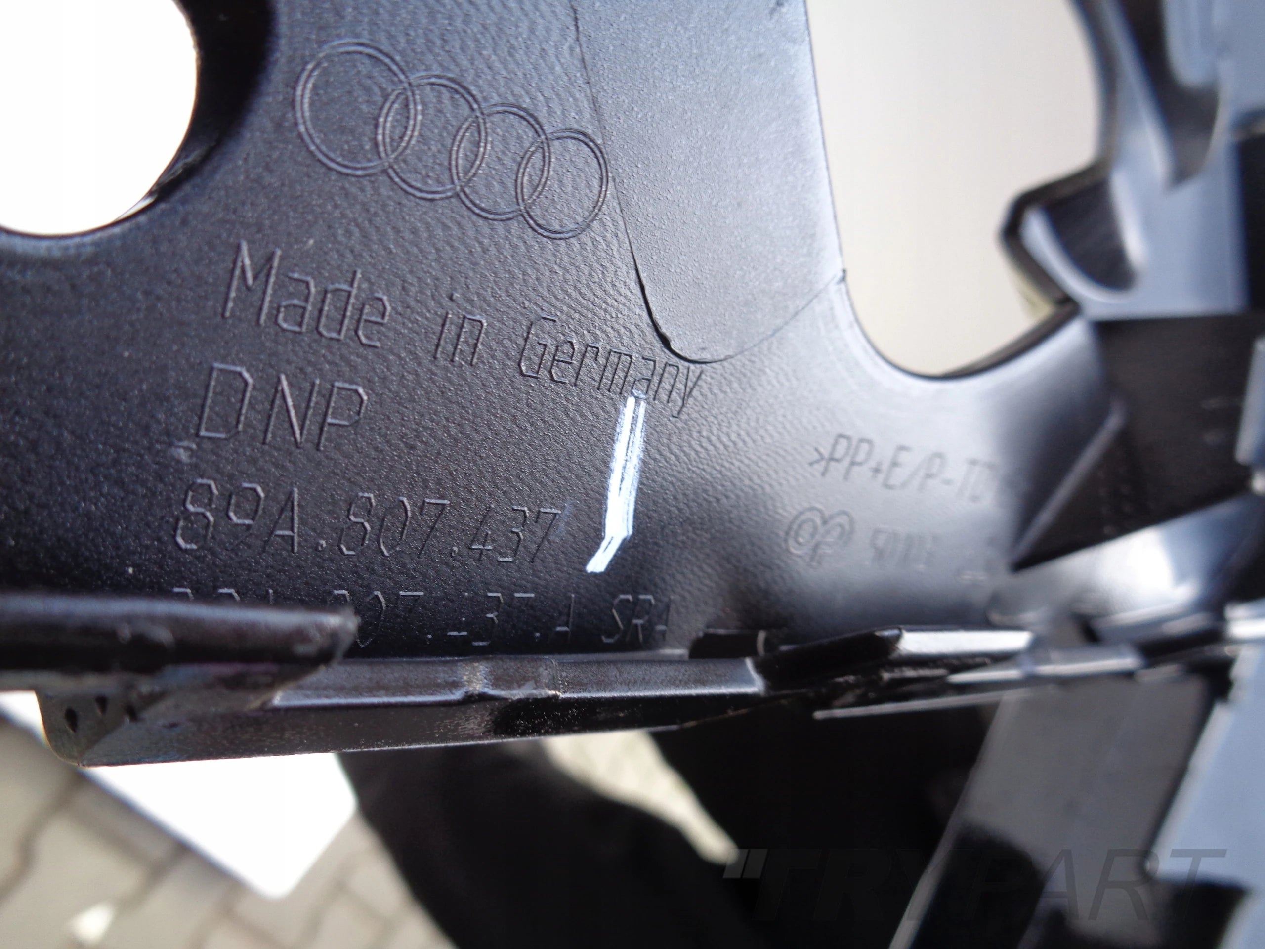 FRONT LEFT BUMPER CORNER AUDI Q4 89A