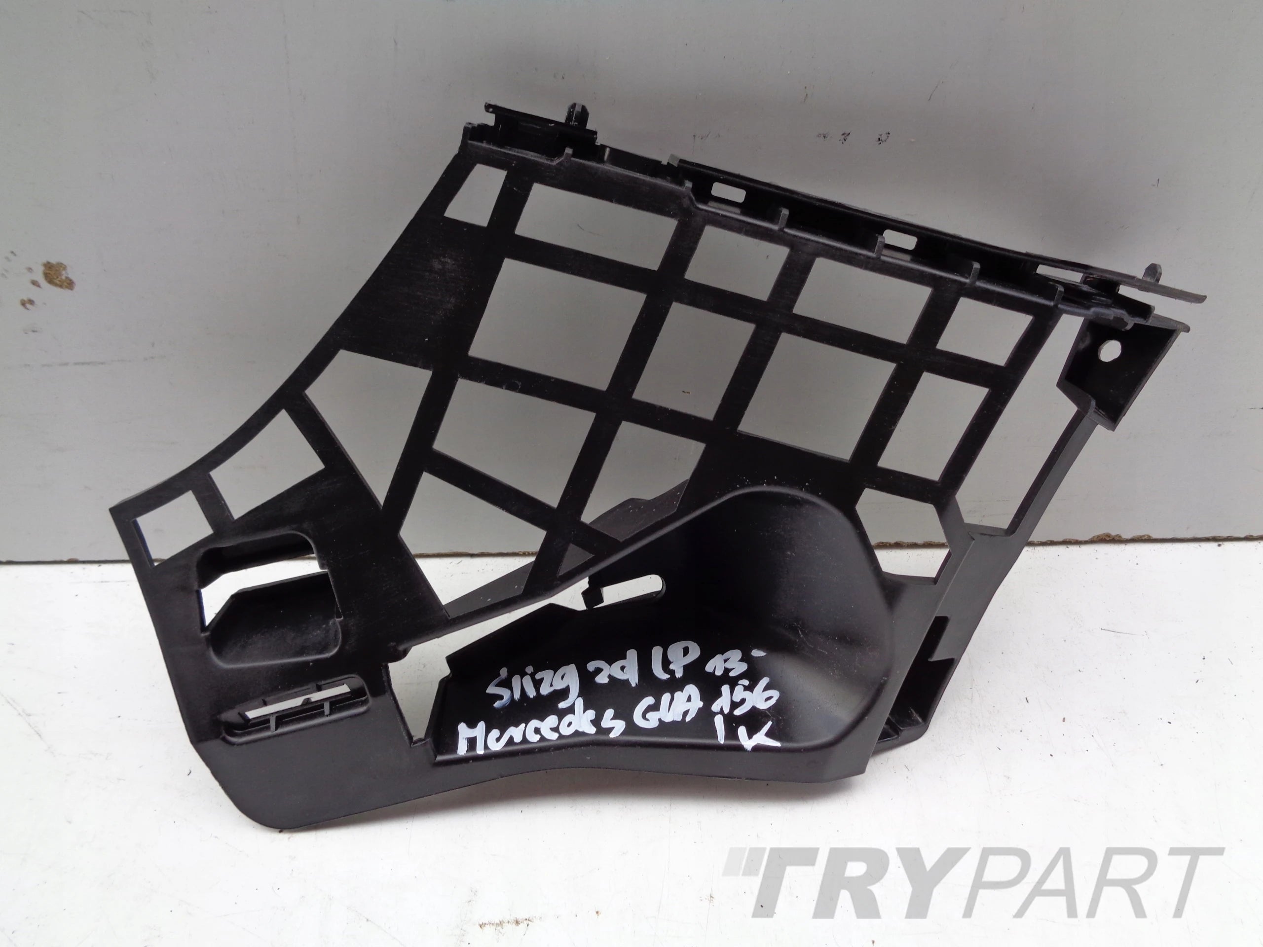 FRONT LEFT BUMPER SLIDER MERCEDES GLA W156 13-16