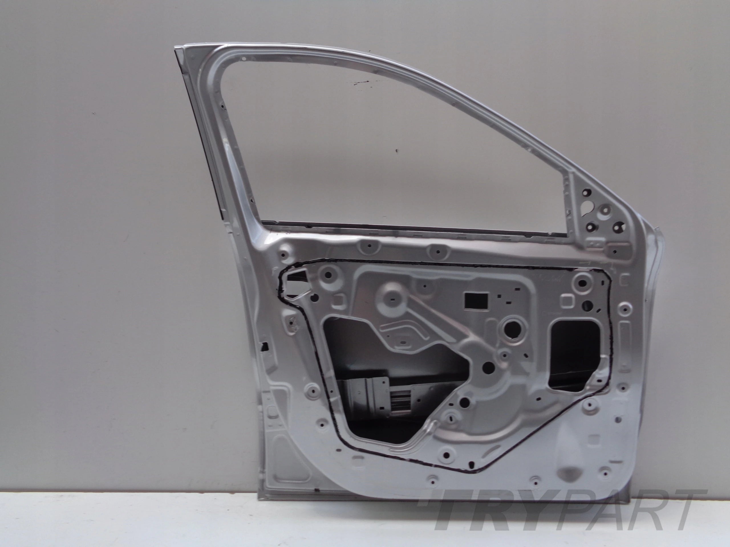 FRONT LEFT DOOR DACIA SPRING 21- NO. 47313