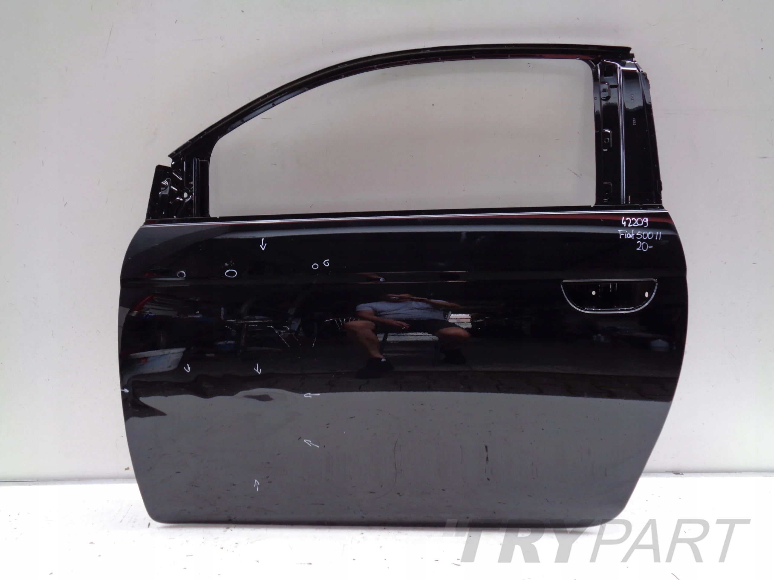 FRONT LEFT DOOR FIAT 500 II E 20- NO 42209