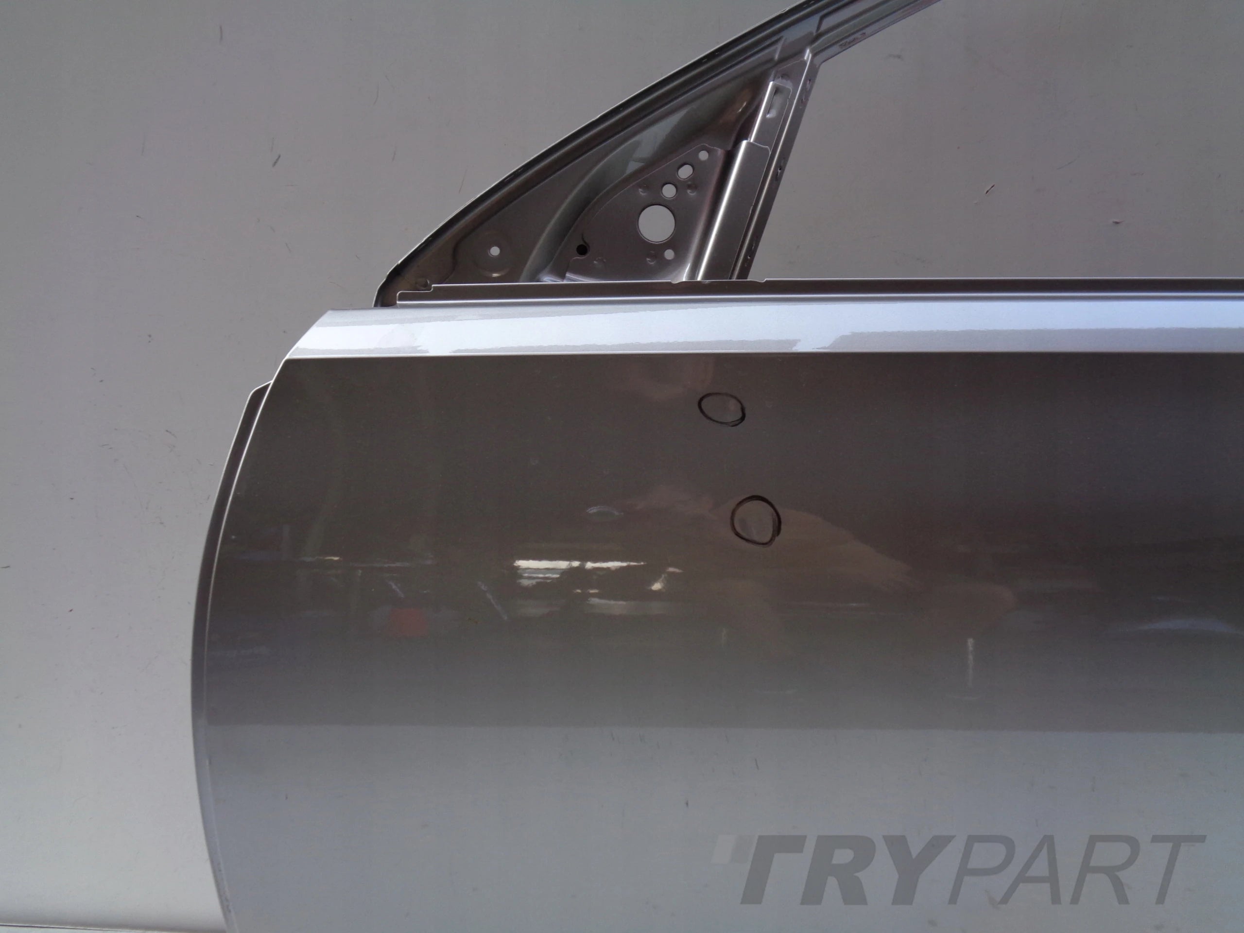 FRONT LEFT DOOR FOR MERCEDES C-CLASS W206 21- NO. 42396