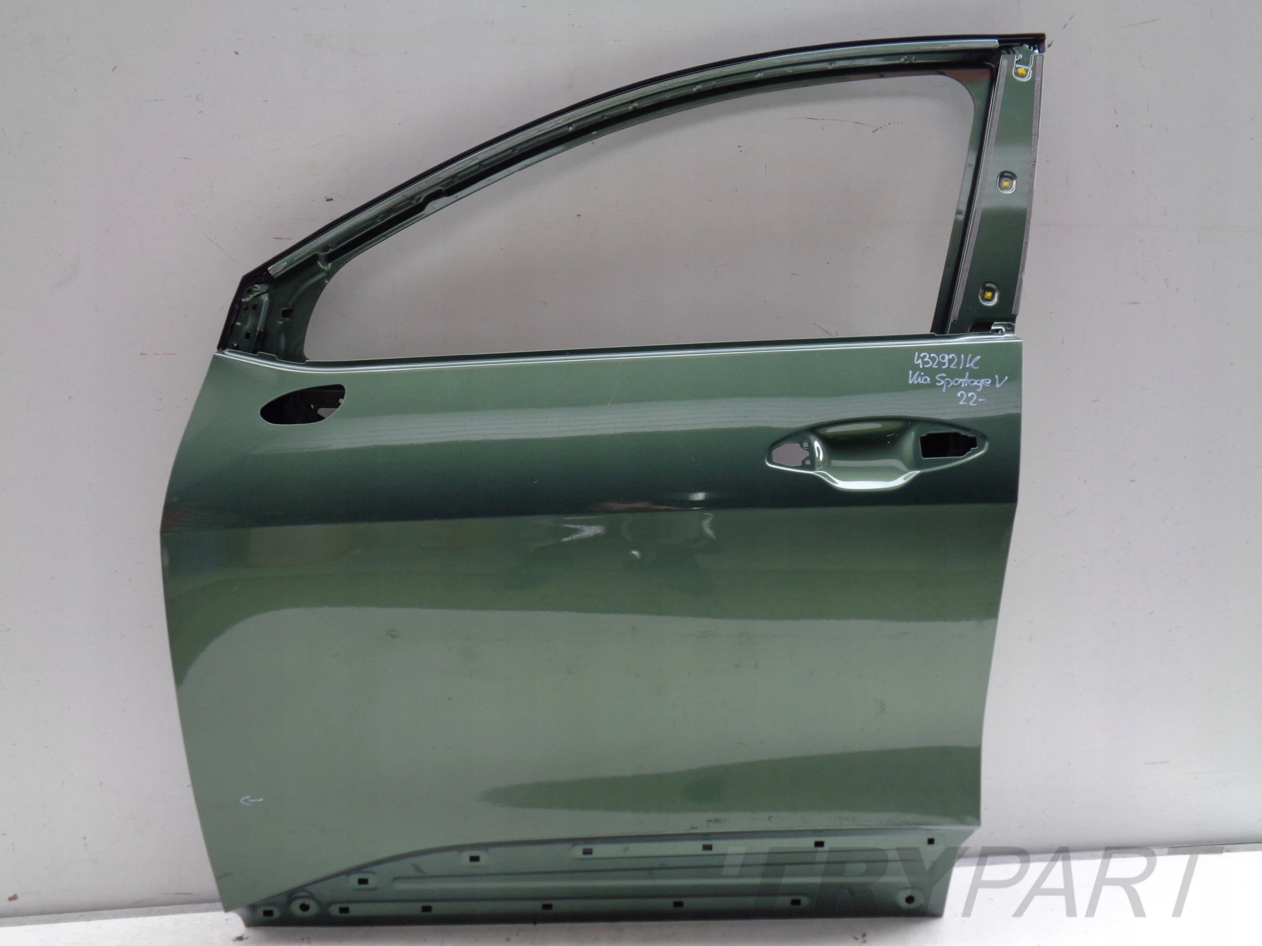 FRONT LEFT DOOR KIA SPORTAGE V 22- NO. 43292