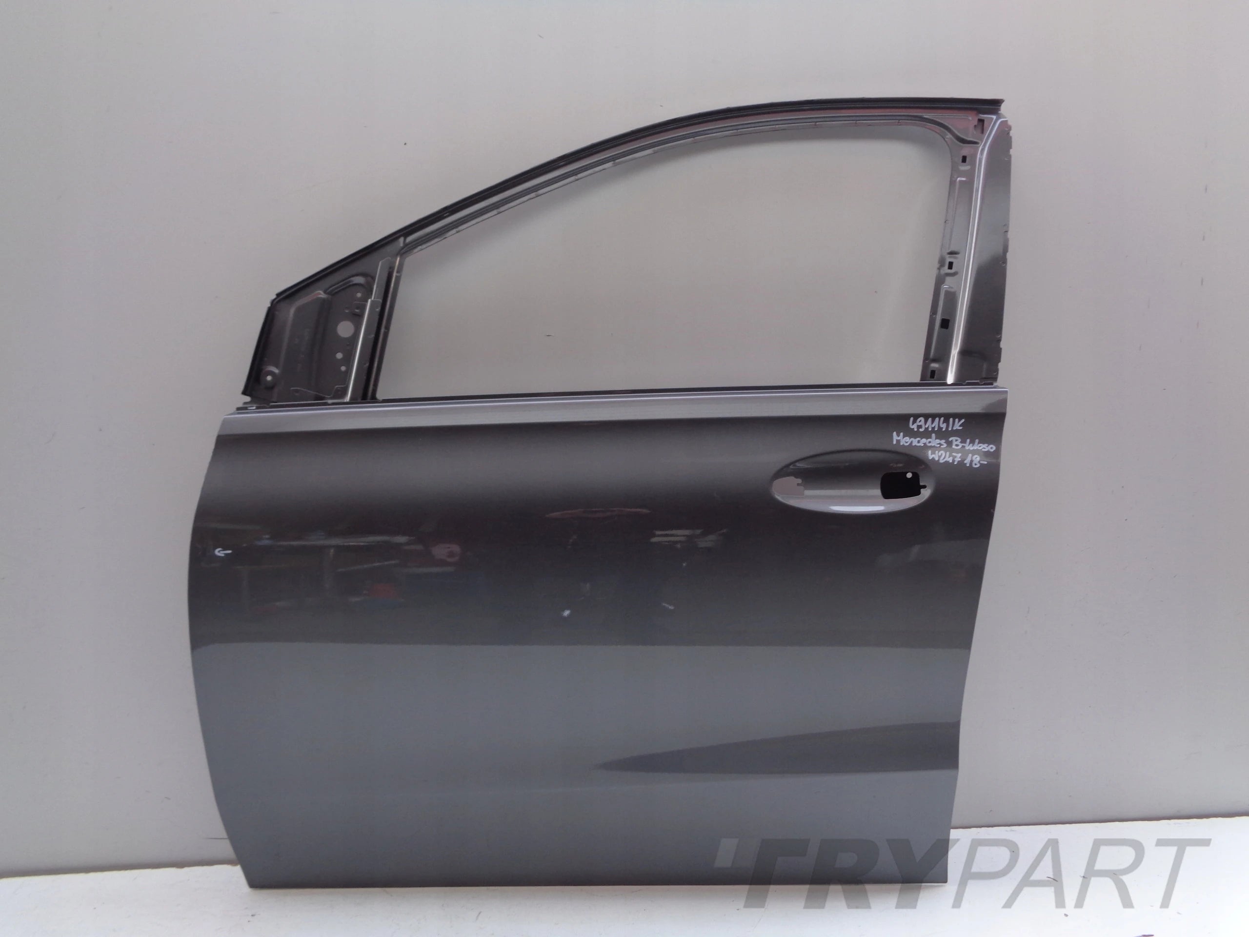 FRONT LEFT DOOR MERCEDES B-CLASS W247 18- NO. 49114