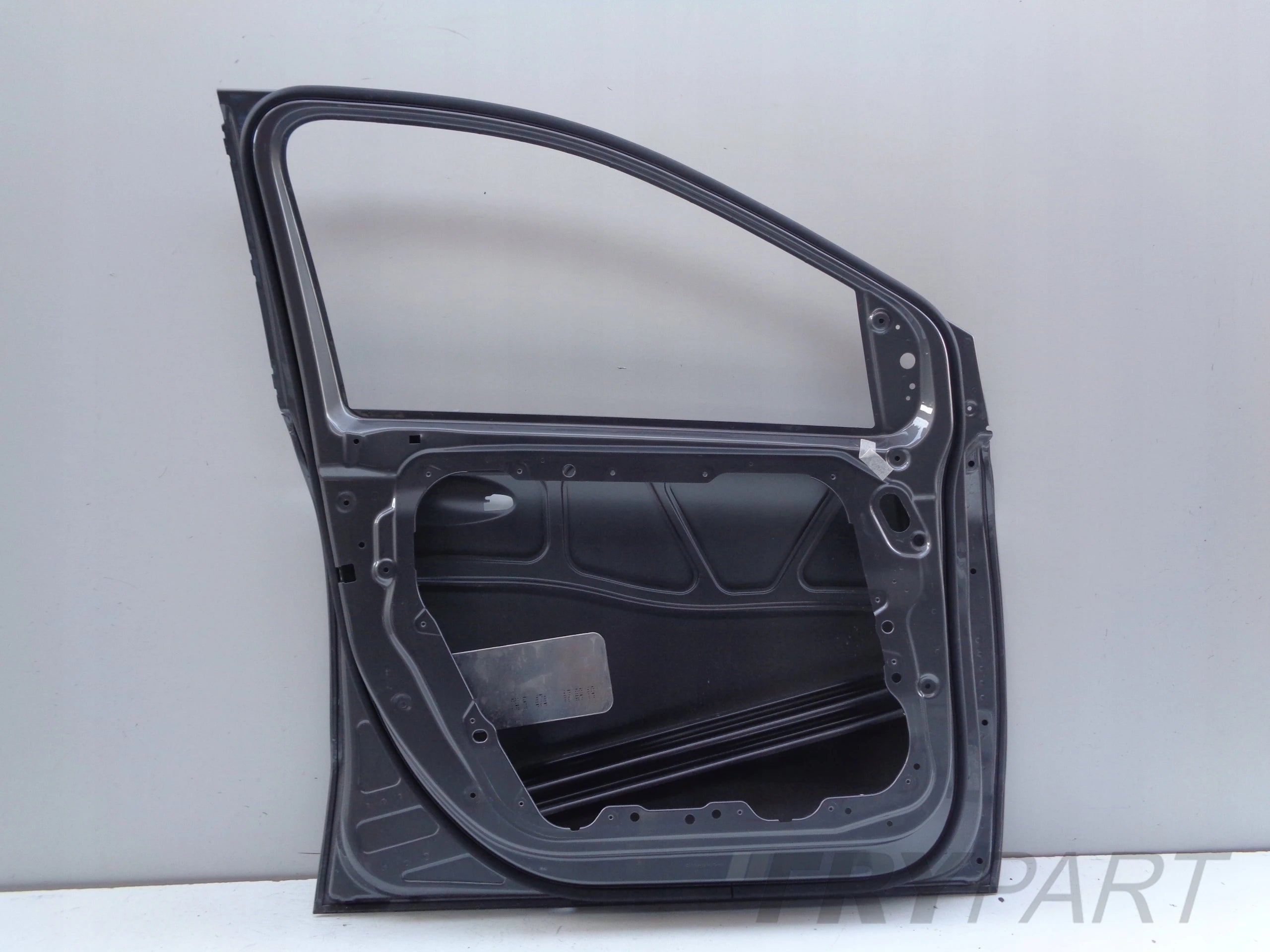 FRONT LEFT DOOR MERCEDES B-CLASS W247 18- NO. 49114