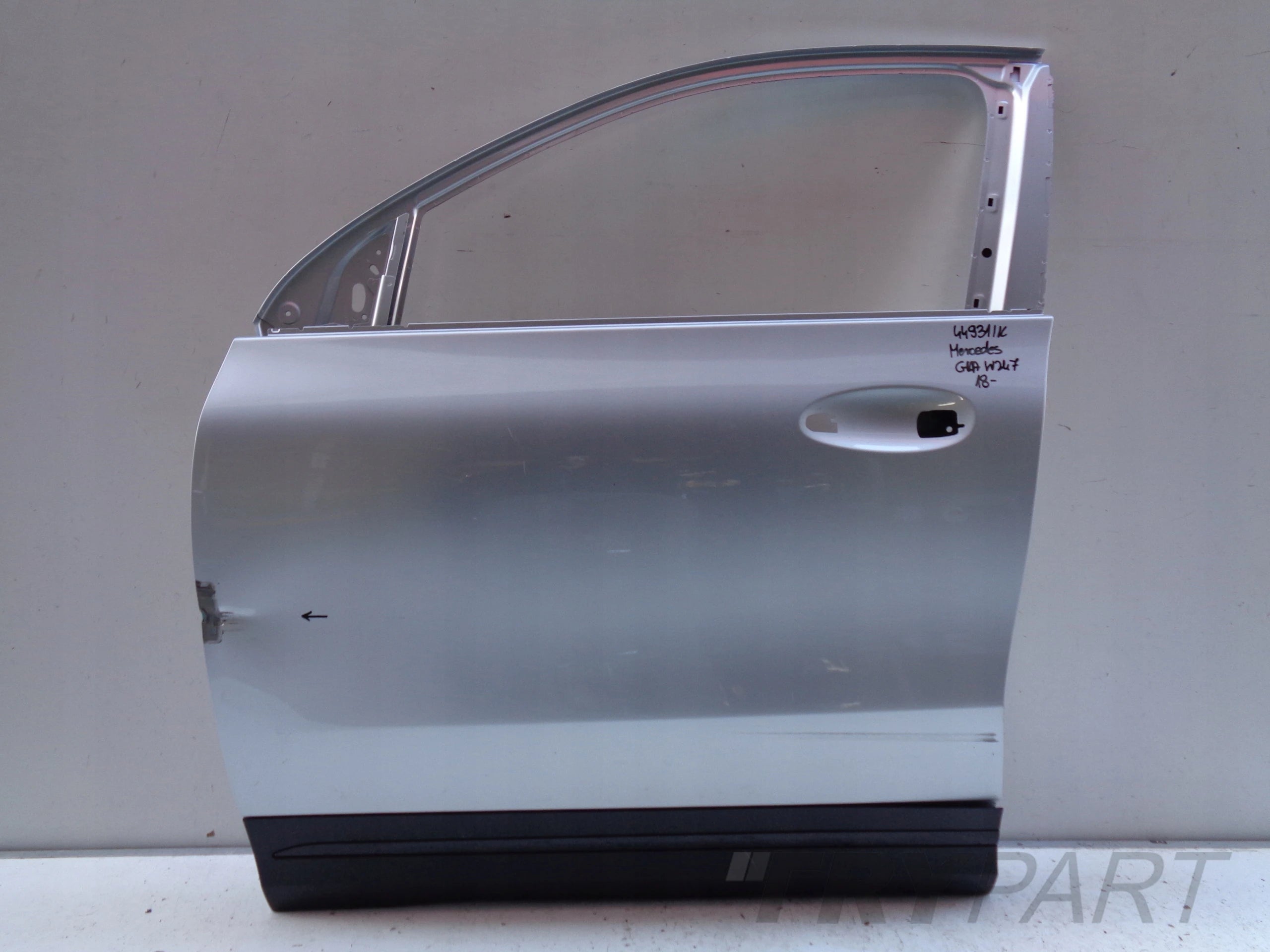 FRONT LEFT DOOR MERCEDES GLA W247 18- NO. 44931