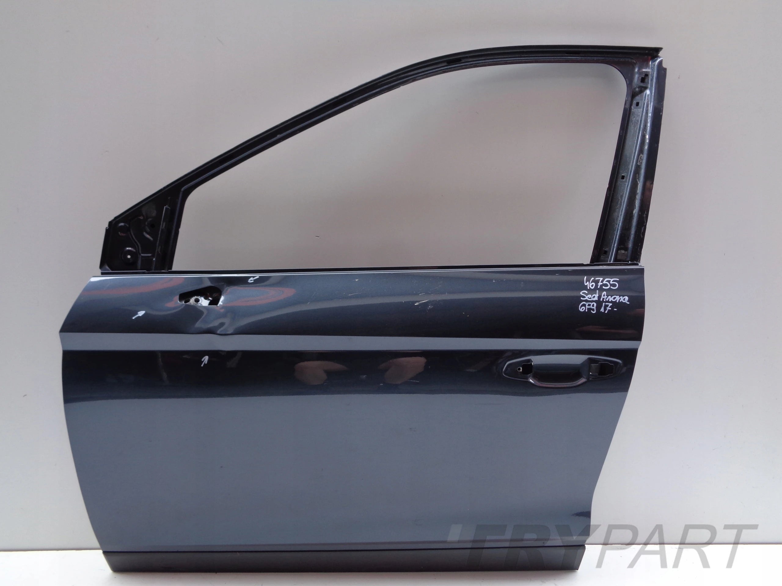 FRONT LEFT DOOR SEAT ARONA 6F9 17- NR 46755