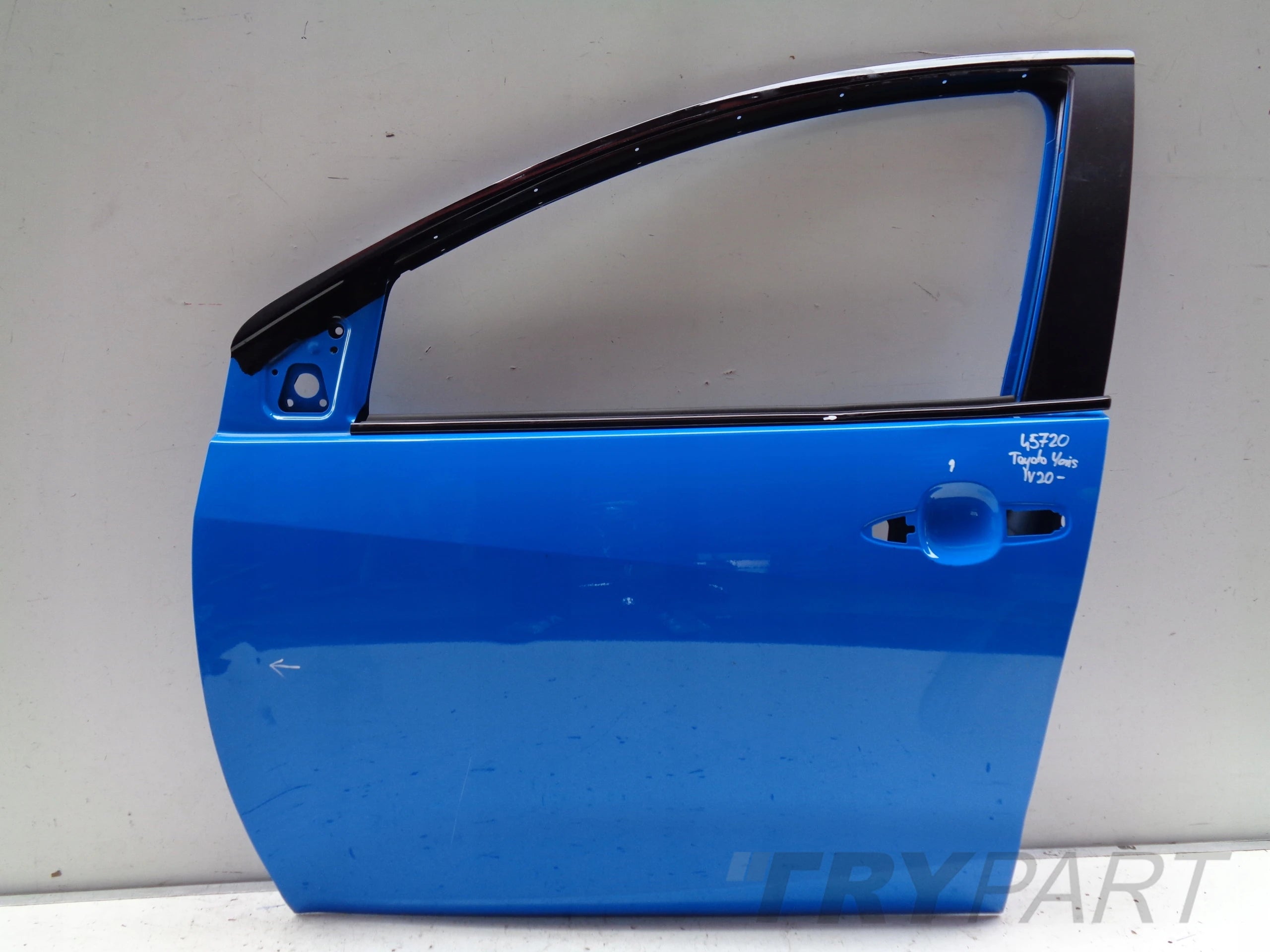 FRONT LEFT DOOR TOYOTA YARIS IV 20- MAZDA 2 23- NO. 45720