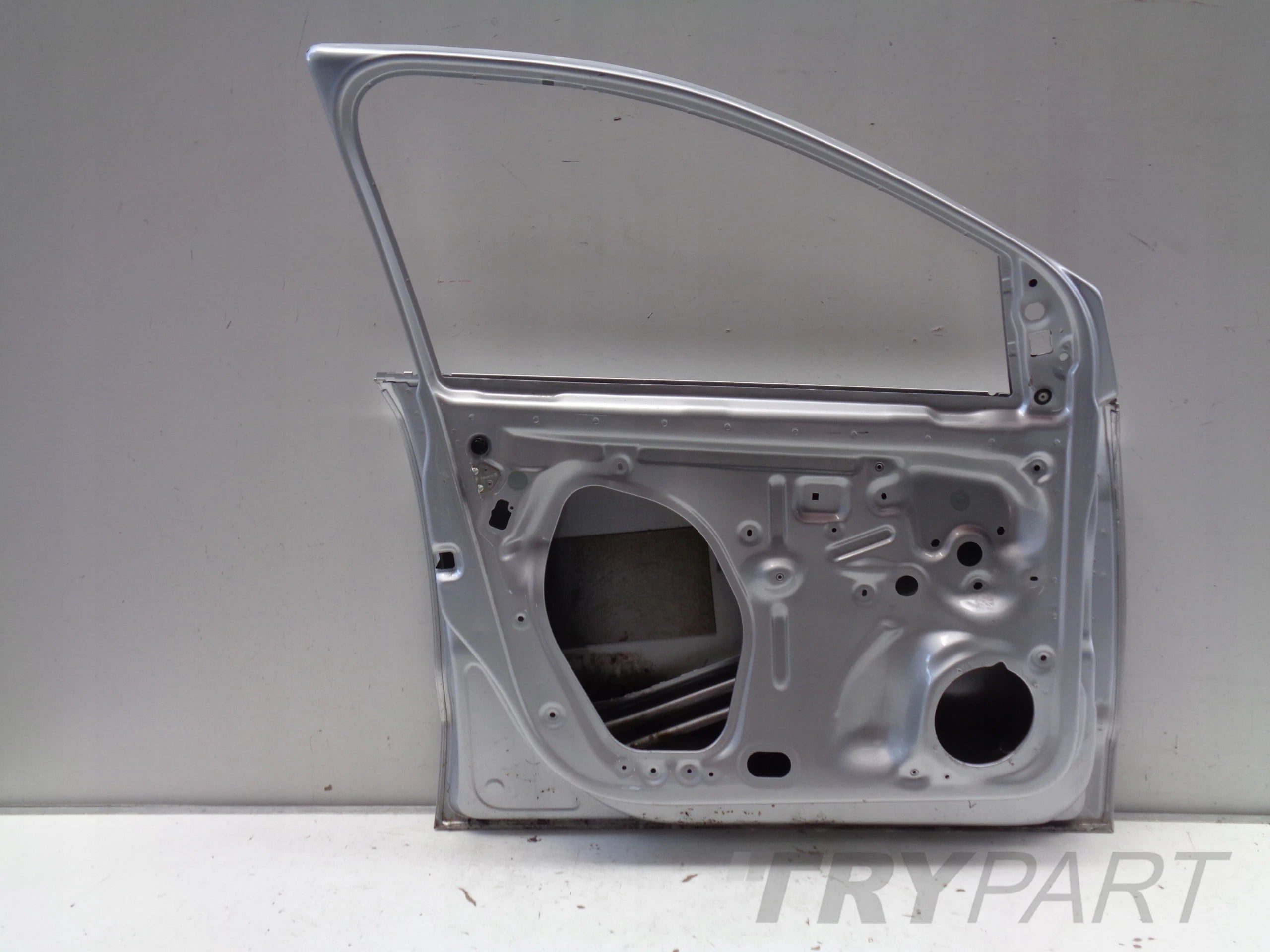 FRONT LEFT DOOR VW POLO 6R 6R0 6C 6C0 09-16 NO. 42085