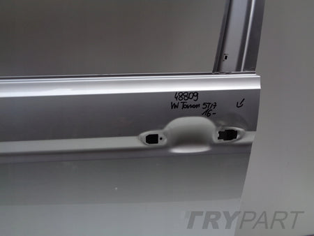FRONT LEFT DOOR VW TOURAN 5TA 16- NO. 48809