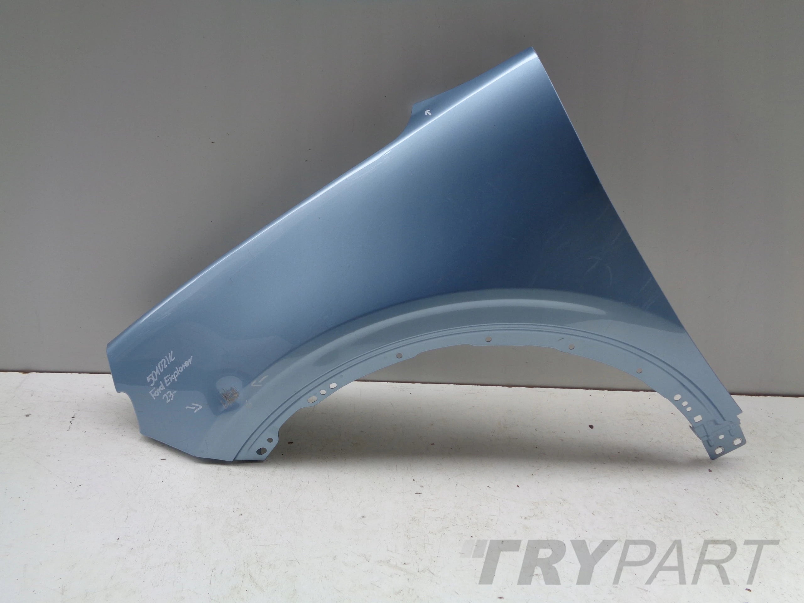 FRONT LEFT FENDER FORD EXPLORER 24- NO. 50102