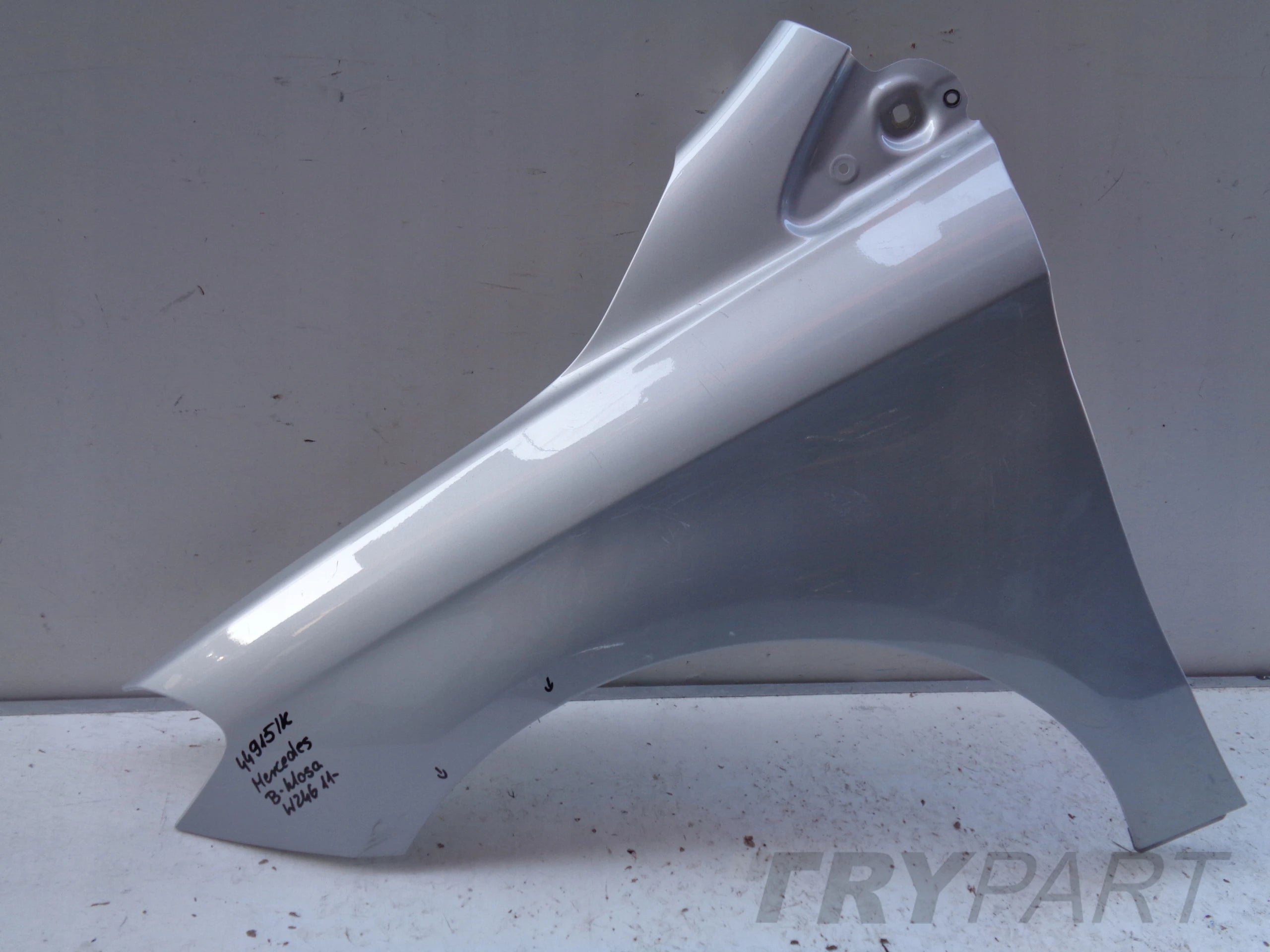 FRONT LEFT FENDER MERCEDES B-CLASS W246 11- NO. 44915