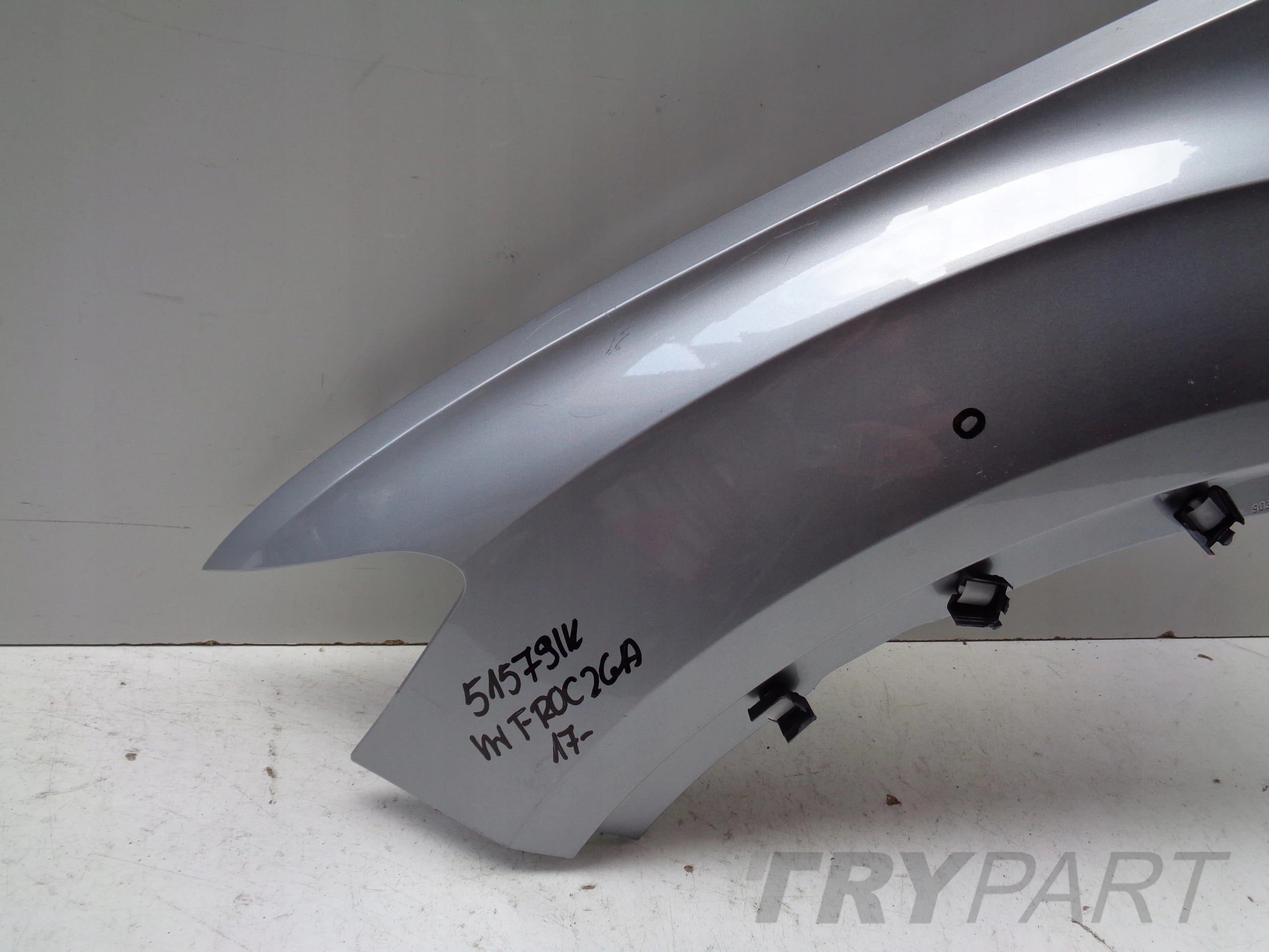 FRONT LEFT FENDER VW T-ROC 2GA 17- NR 51579
