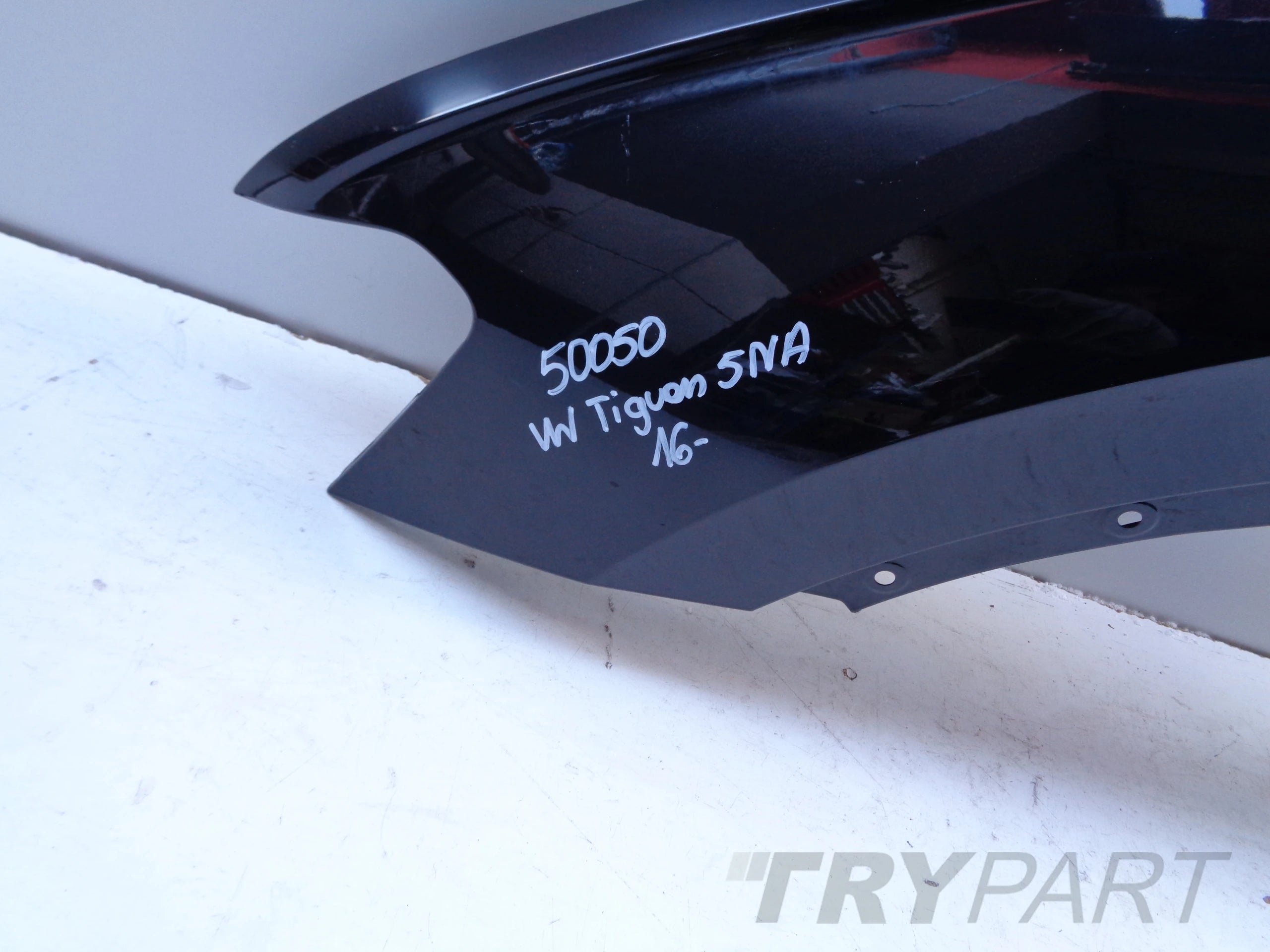 FRONT LEFT FENDER VW TIGUAN II 5NA 16- NO. 50050