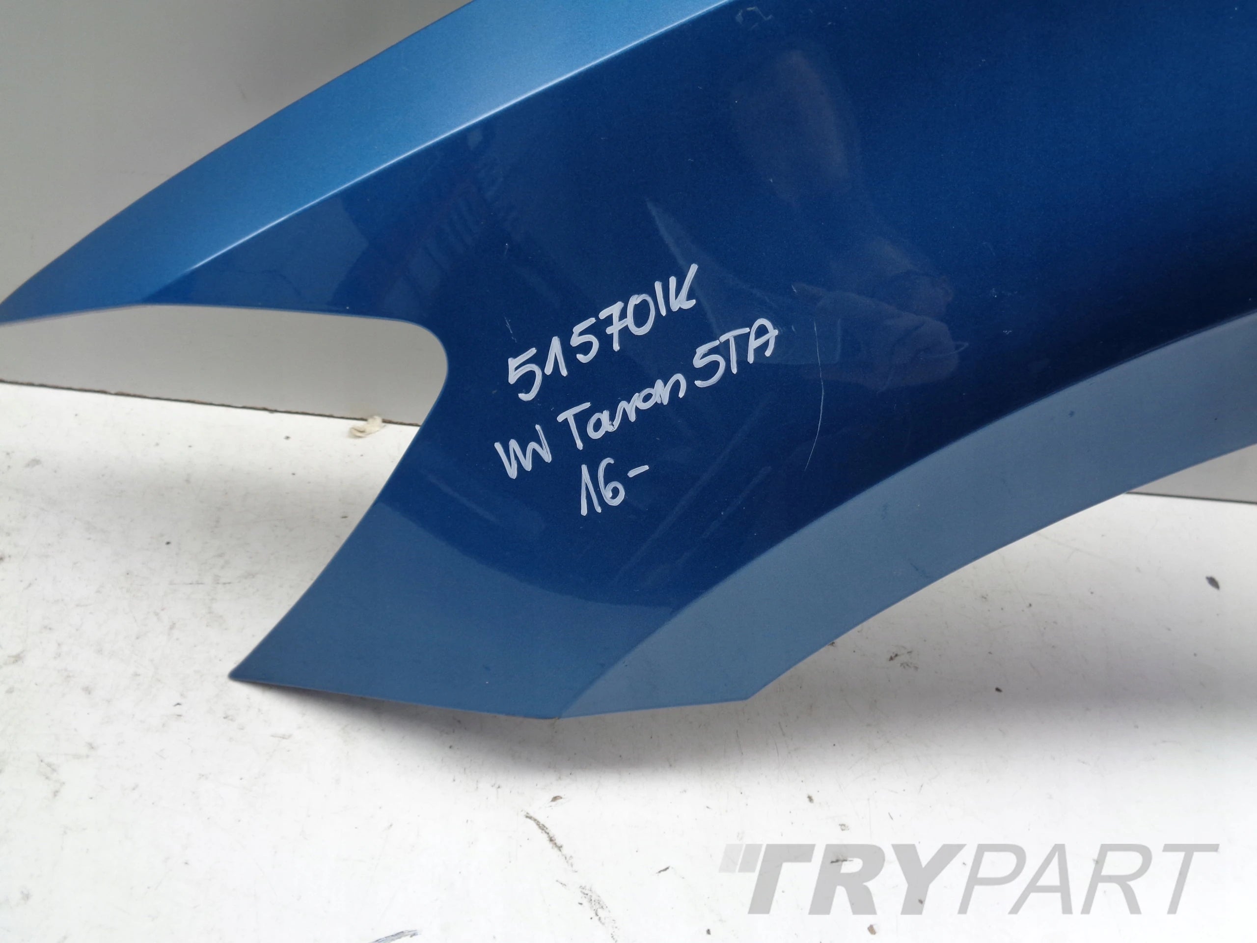 FRONT LEFT FENDER VW TOURAN 5TA 16- NO. 51570