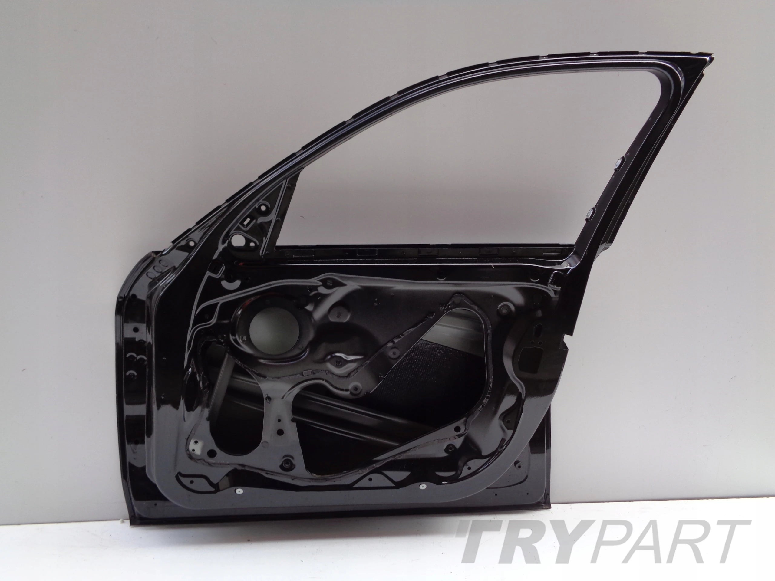 FRONT RIGHT DOOR FOR BMW 1 F20 10- NO. 46615