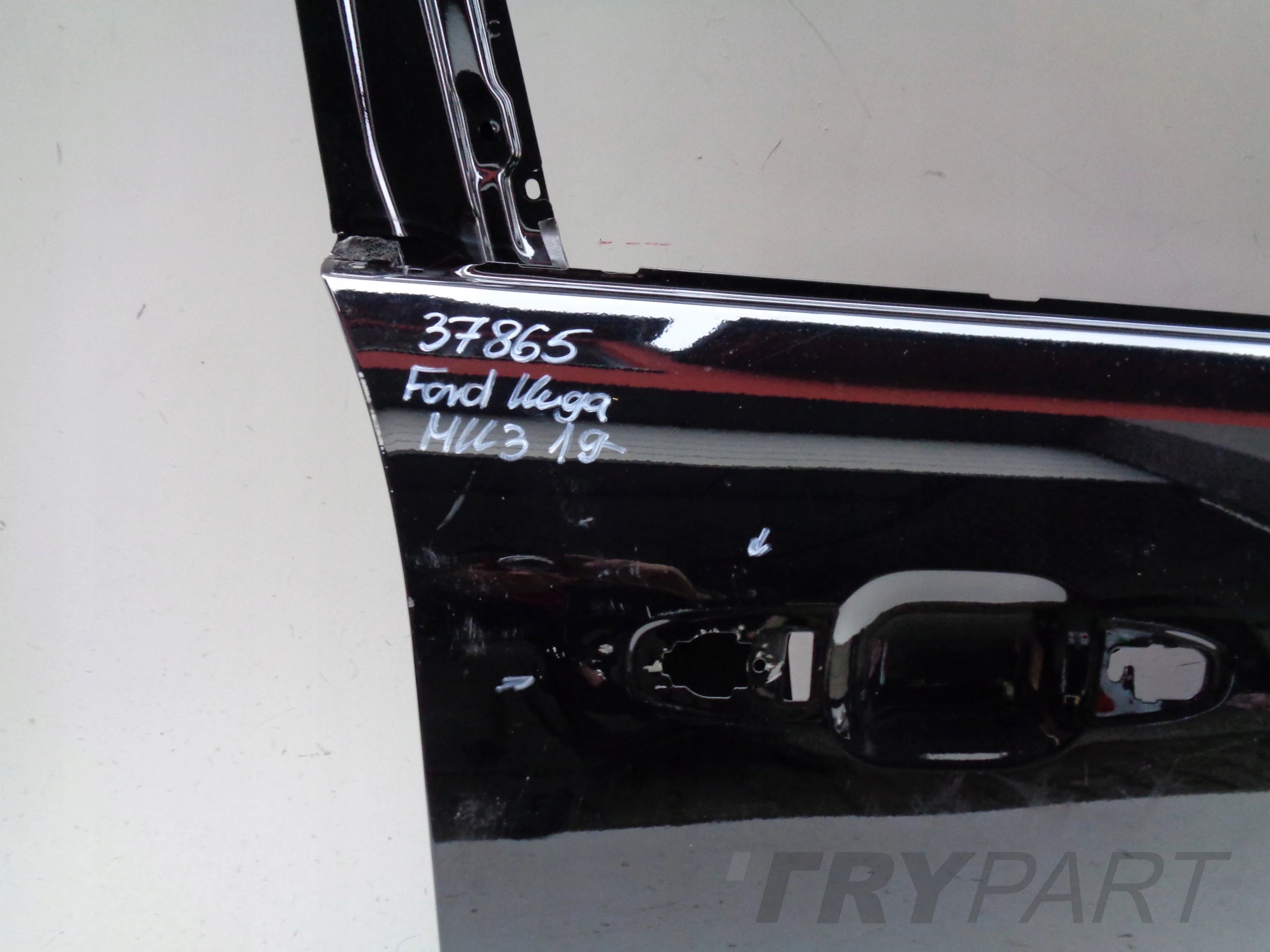 FRONT RIGHT DOOR FORD KUGA MK3 19- NO. 37865