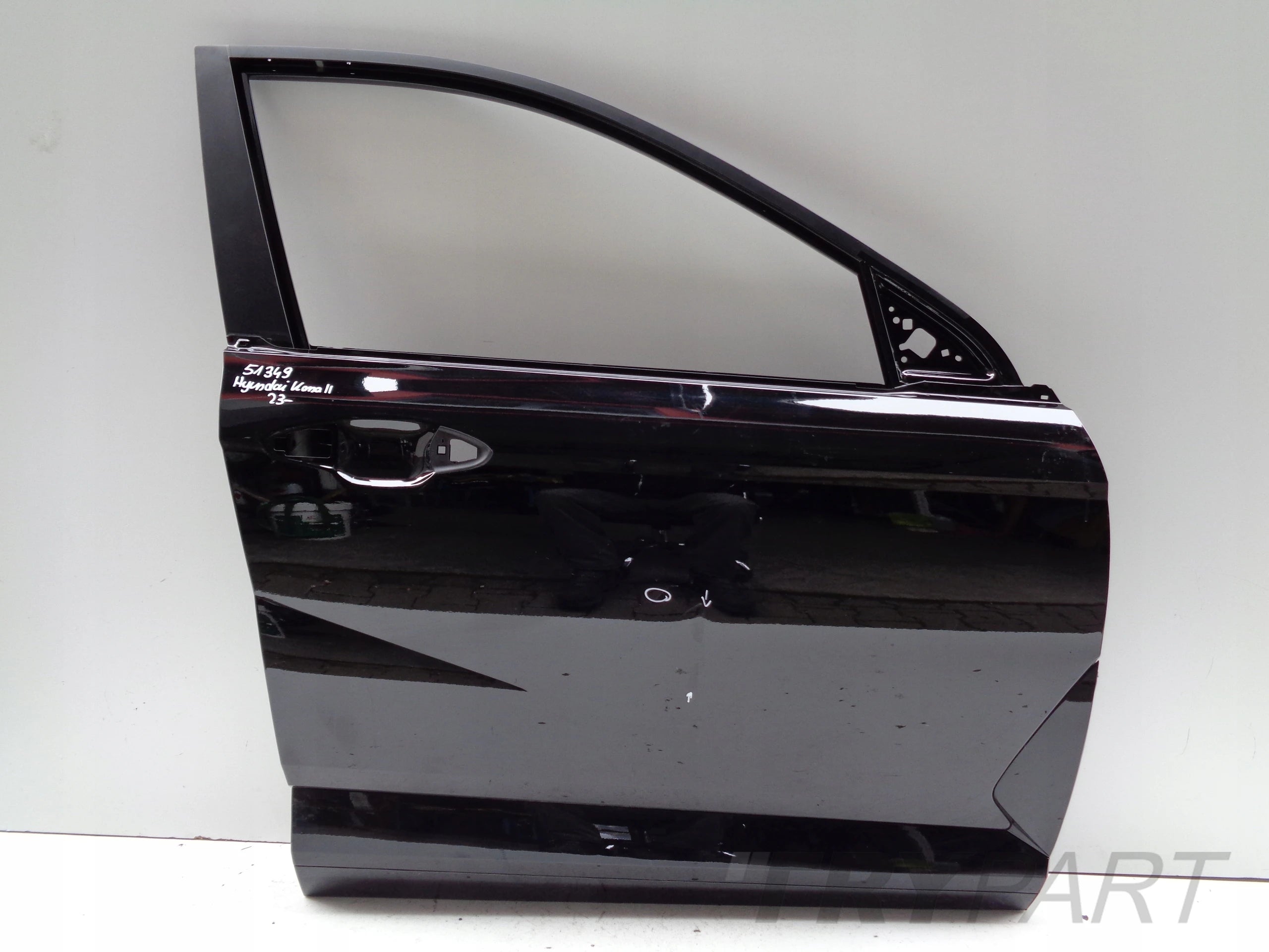 FRONT RIGHT DOOR HYUNDAI KONA II 23- NO 51349