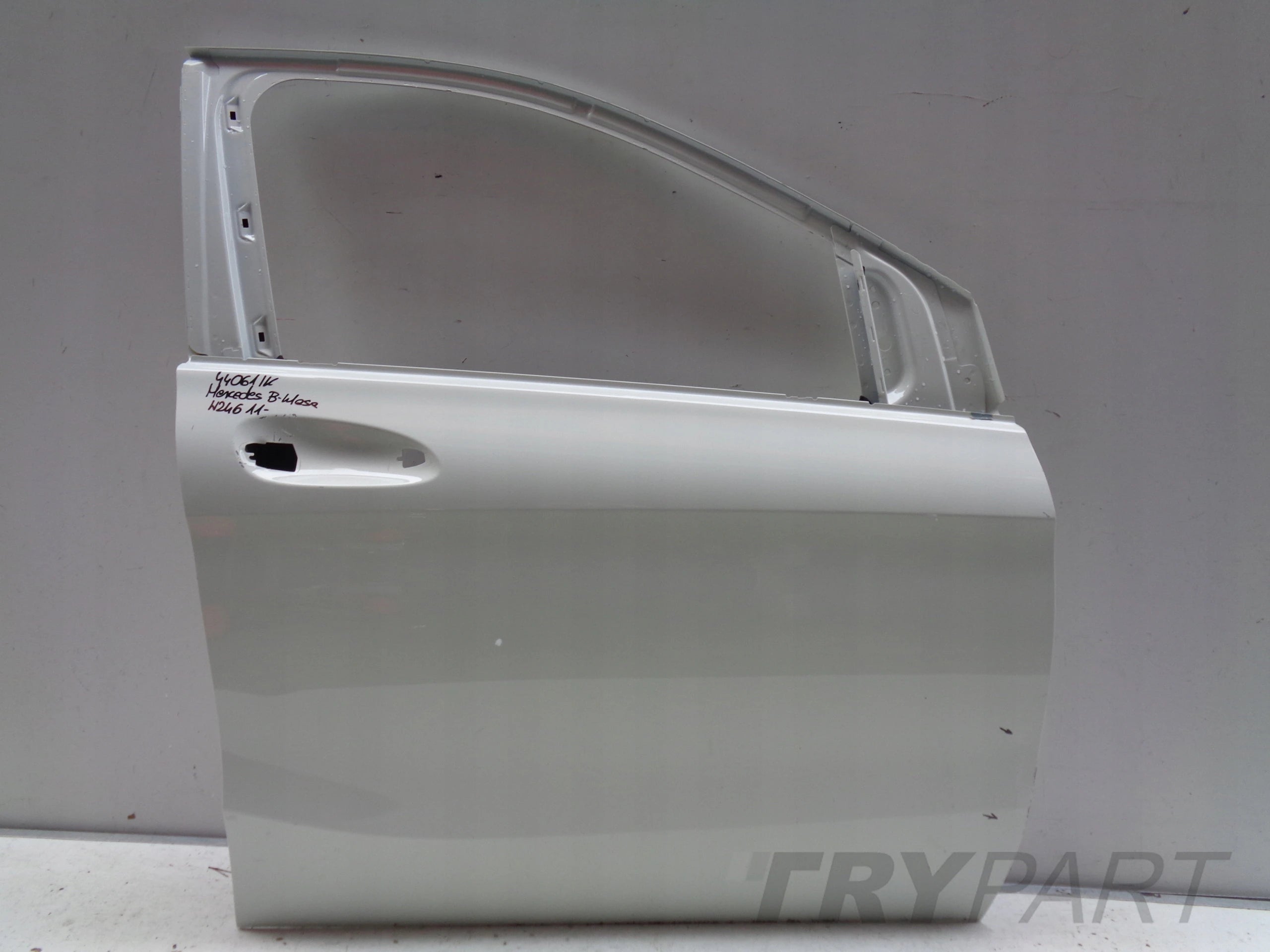 FRONT RIGHT DOOR MERCEDES B-CLASS W246 11- NO. 44061