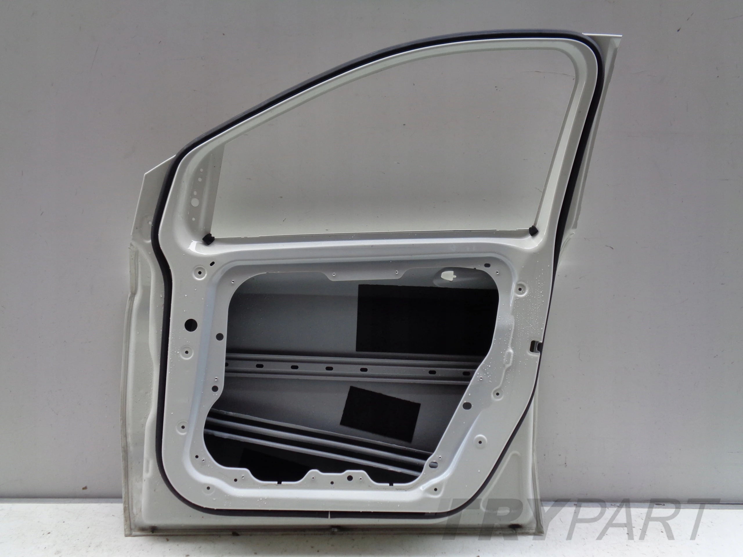 FRONT RIGHT DOOR MERCEDES B-CLASS W246 11- NO. 44061