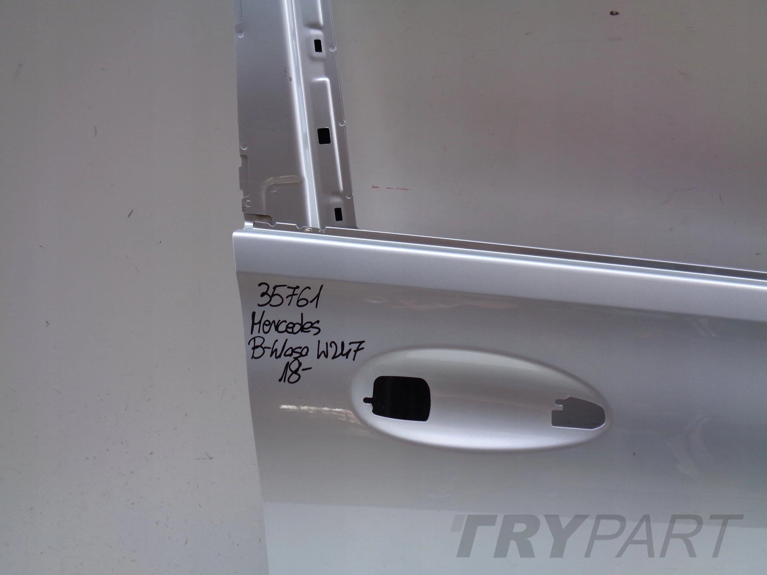FRONT RIGHT DOOR MERCEDES B-CLASS W247 18-