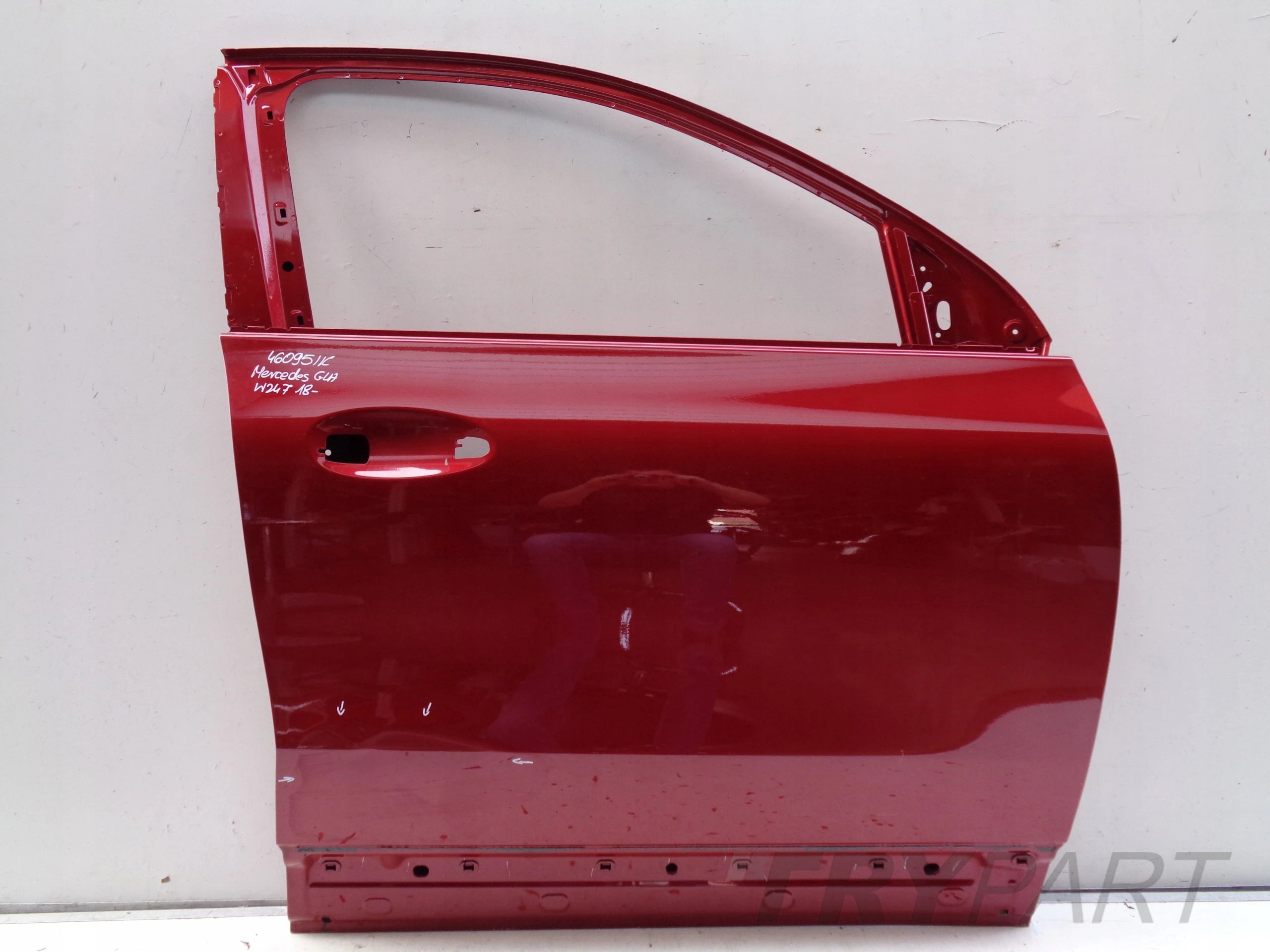 FRONT RIGHT DOOR MERCEDES GLA W247 18- NO. 46095