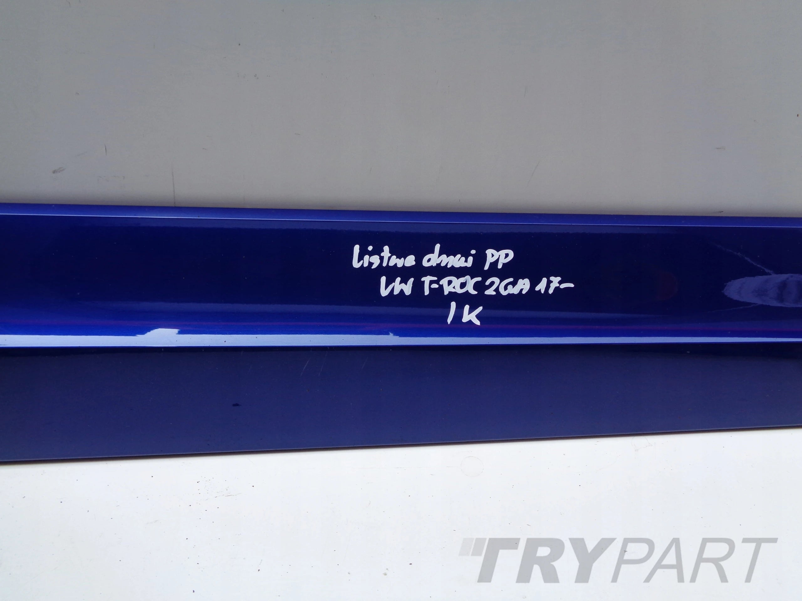FRONT RIGHT DOOR MOLDING VW T-ROC 2GA 17-