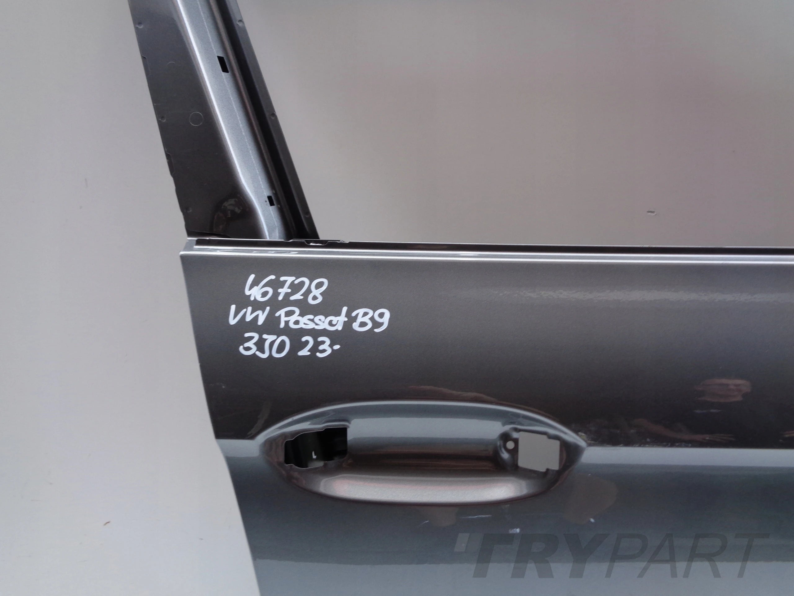 FRONT RIGHT DOOR VW PASSAT B9 3J 3J0 23- SKODA SUPERB IV NO. 46728