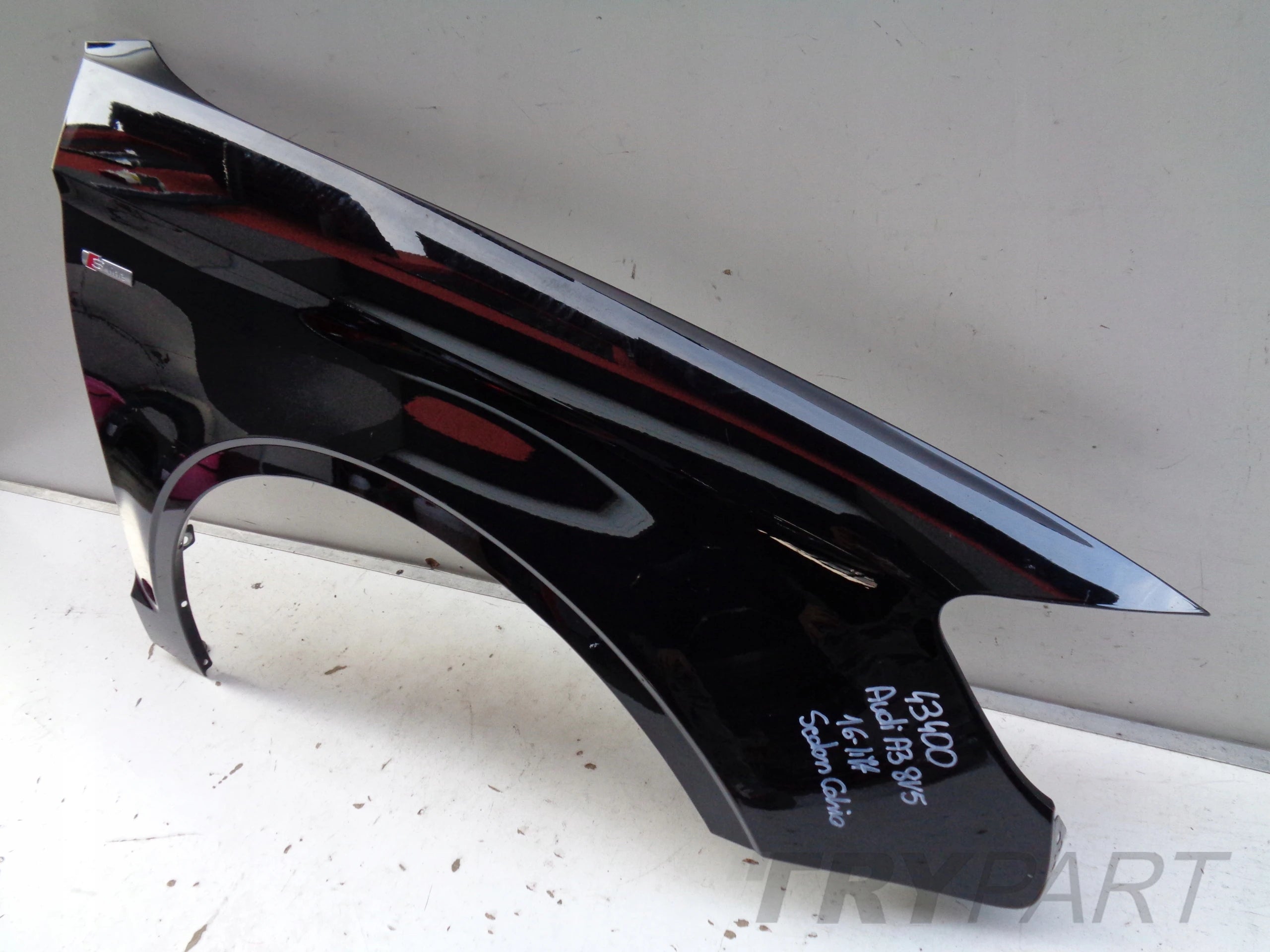 FRONT RIGHT FENDER AUDI A3 8V 8V5 16- LIFT SEDAN CABRIO NO. 43400