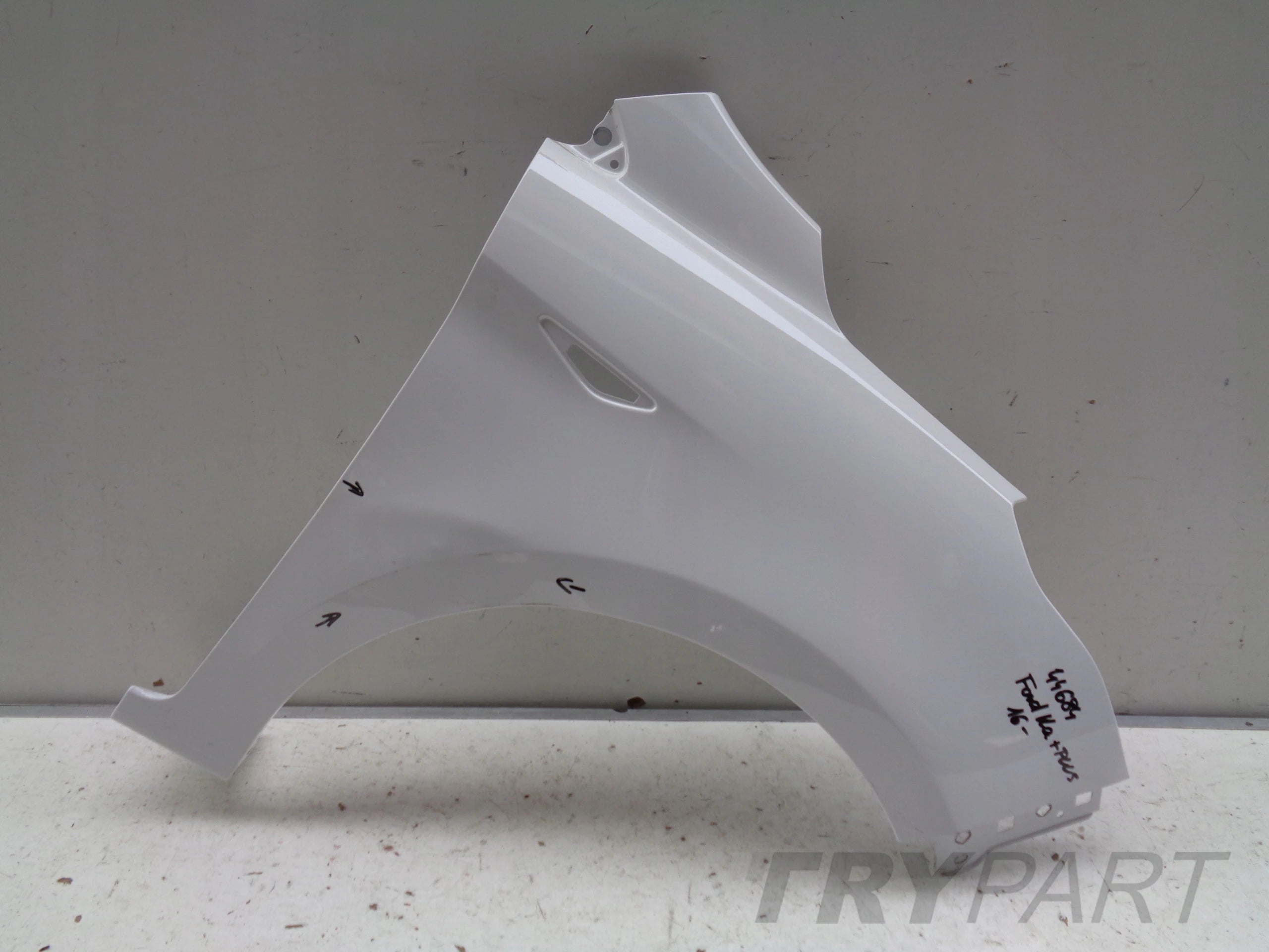 FRONT RIGHT FENDER FORD KA+ PLUS 16- NO. 44684