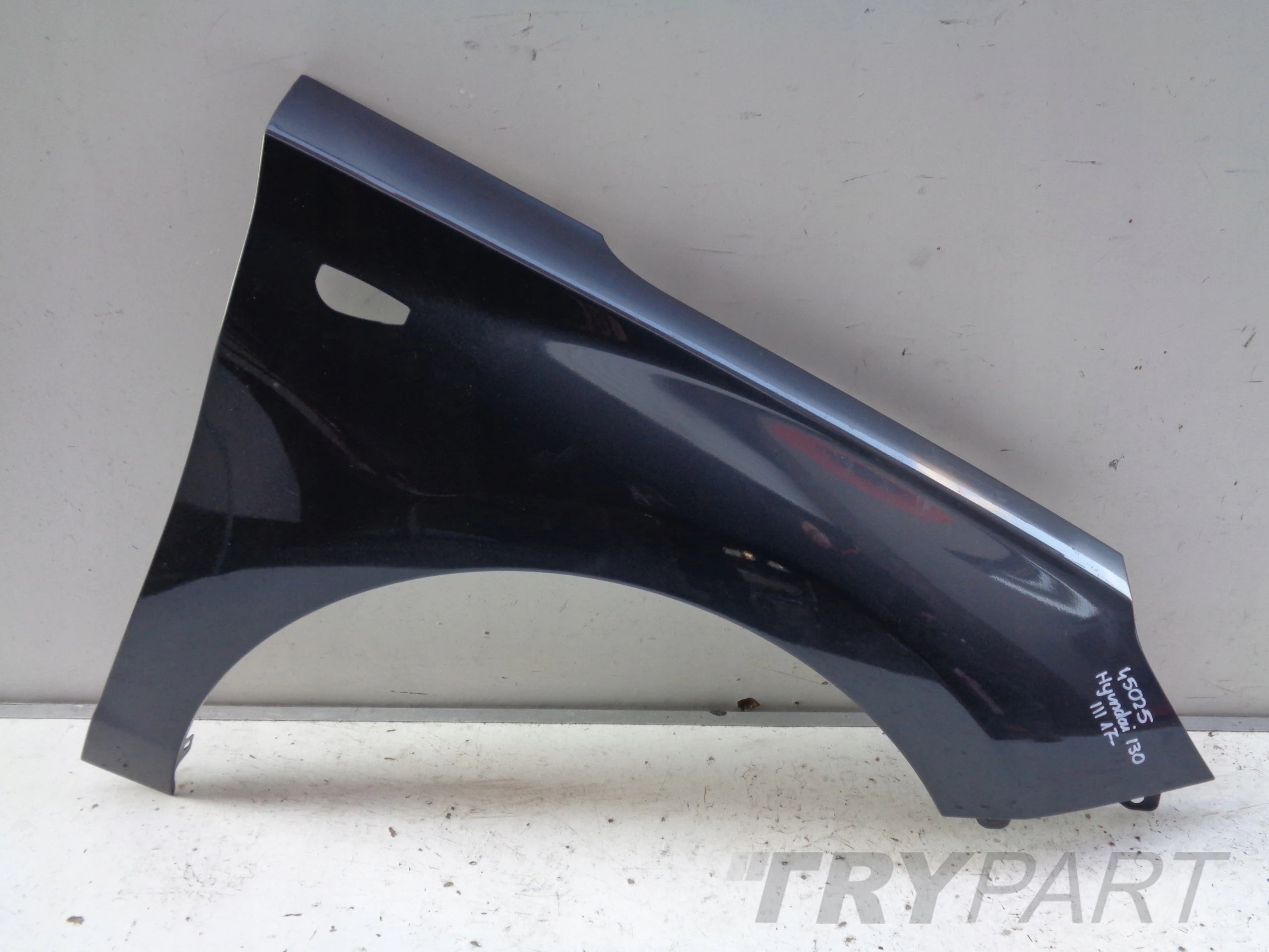 FRONT RIGHT FENDER HYUNDAI I30 III 17- NO. 45025