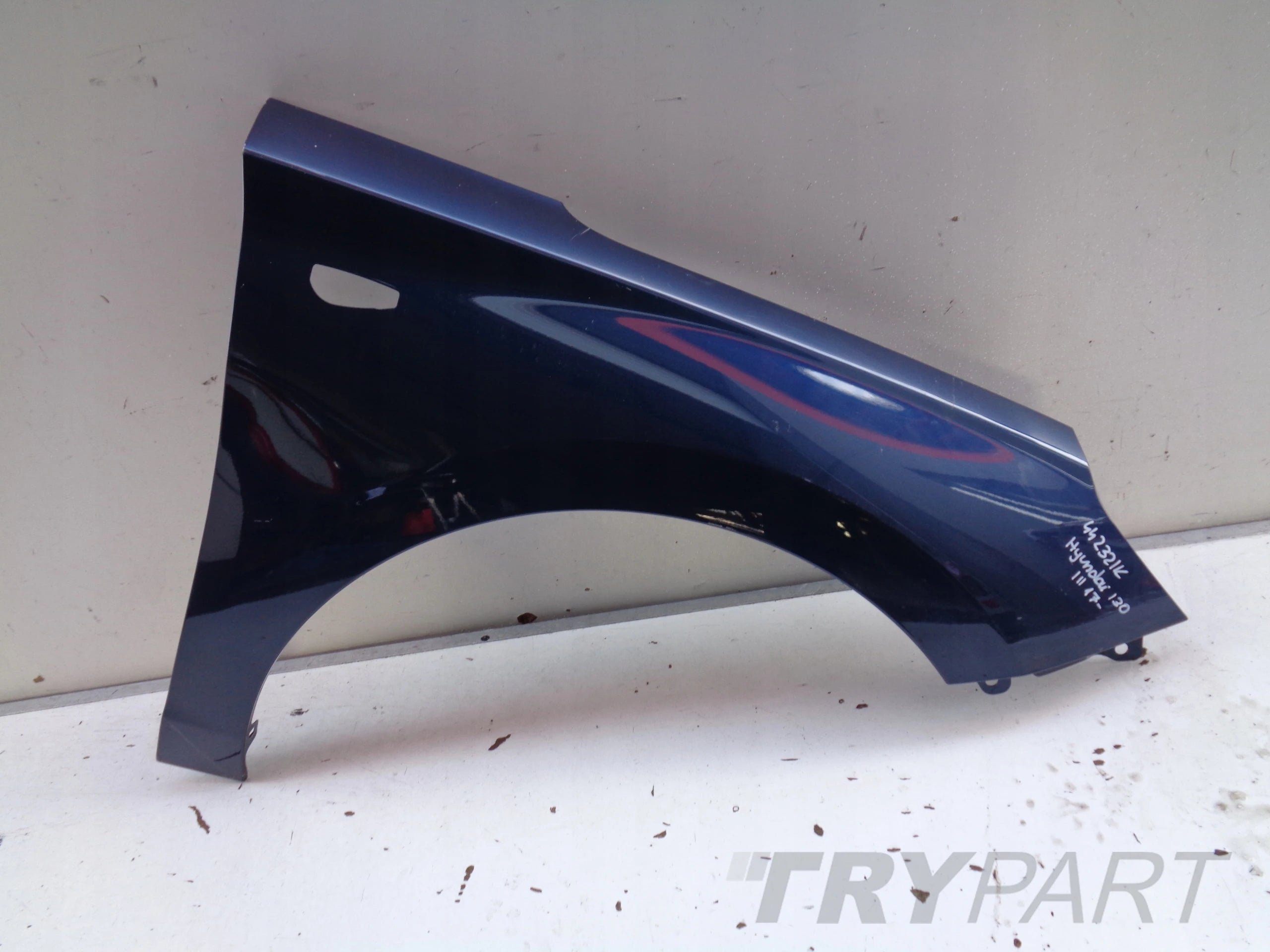 FRONT RIGHT FENDER HYUNDAI I30 III 17- NR 44232