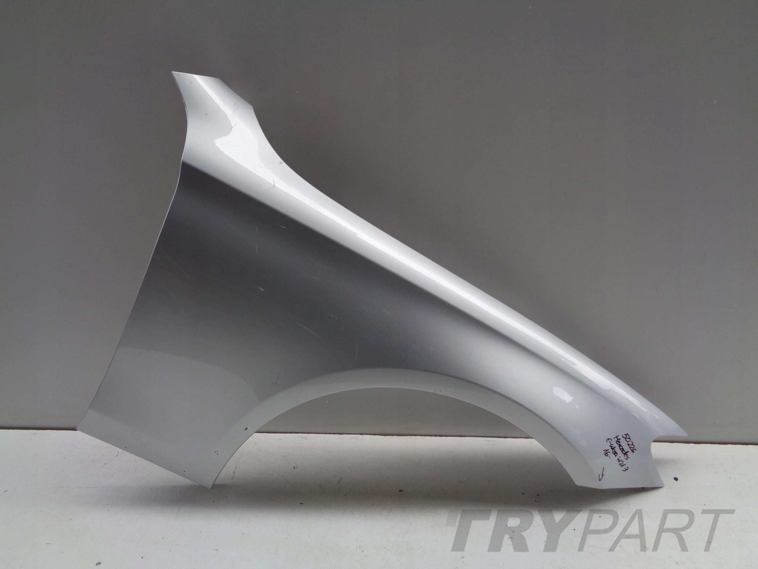 FRONT RIGHT FENDER MERCEDES E-CLASS W213 16- NO. 50226