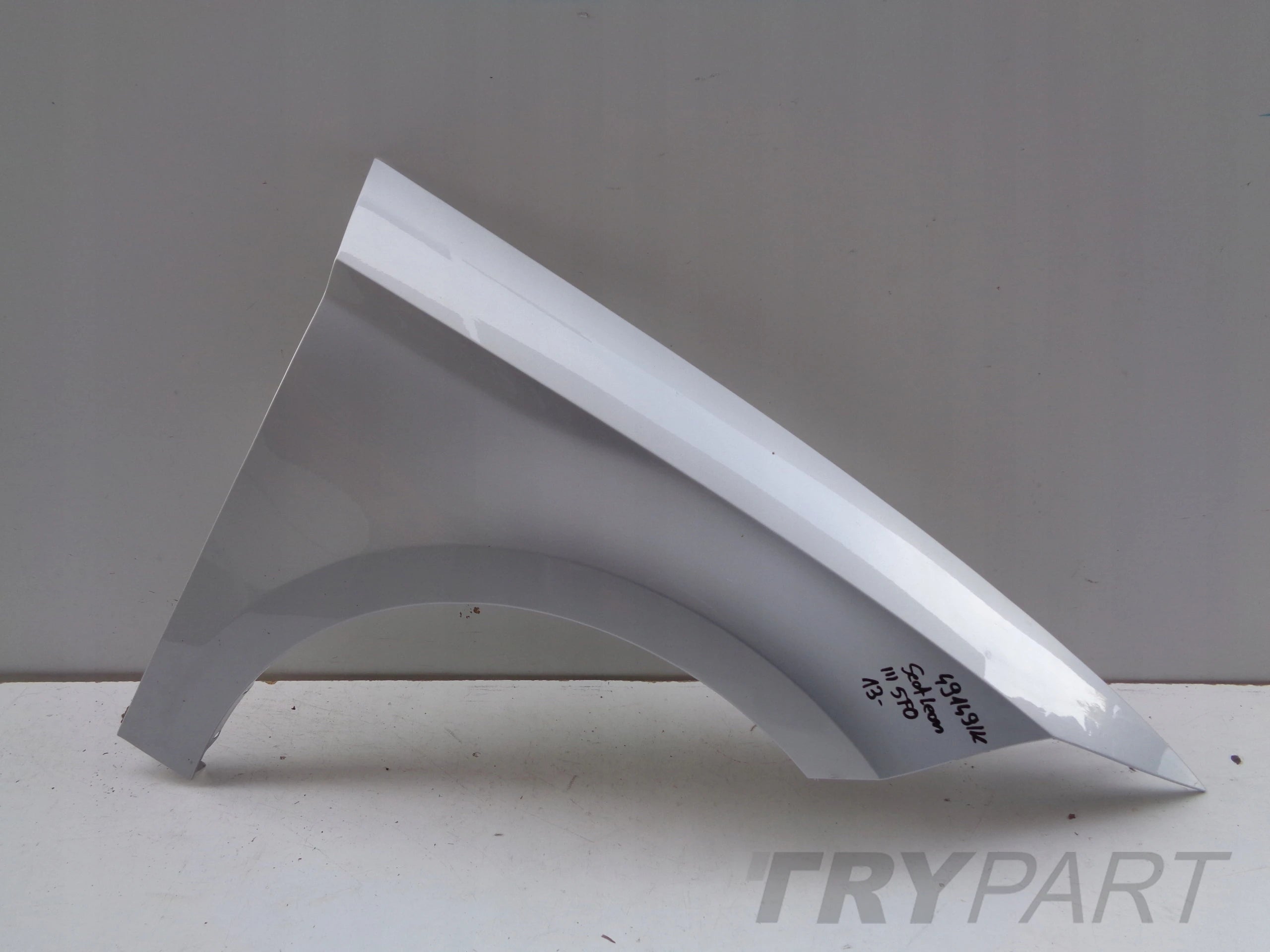 FRONT RIGHT FENDER SEAT LEON III 3 5F 5F0 13- NO. 49149