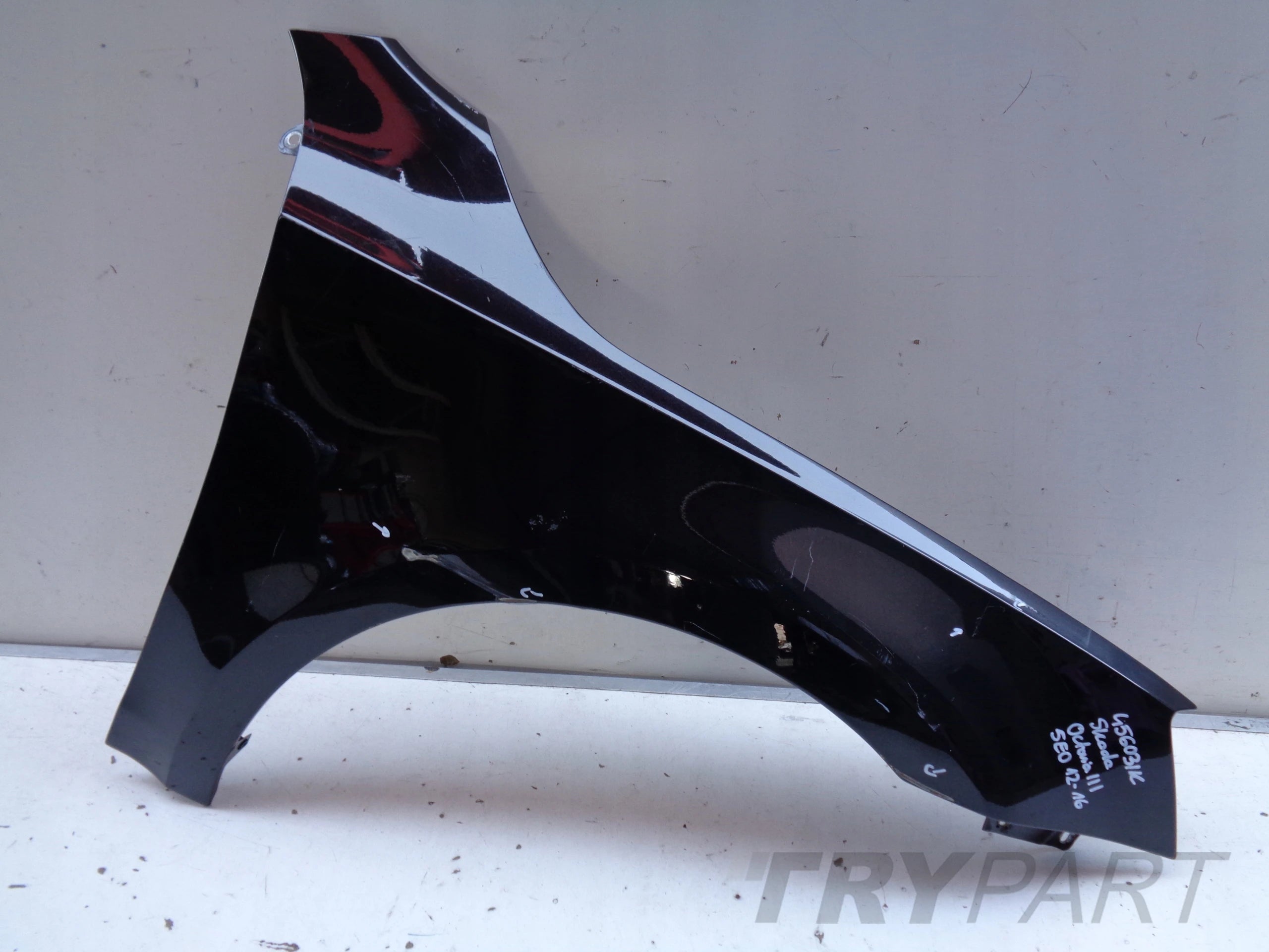 FRONT RIGHT FENDER SKODA OCTAVIA III 3 5E 5E0 12-16 NO. 45603