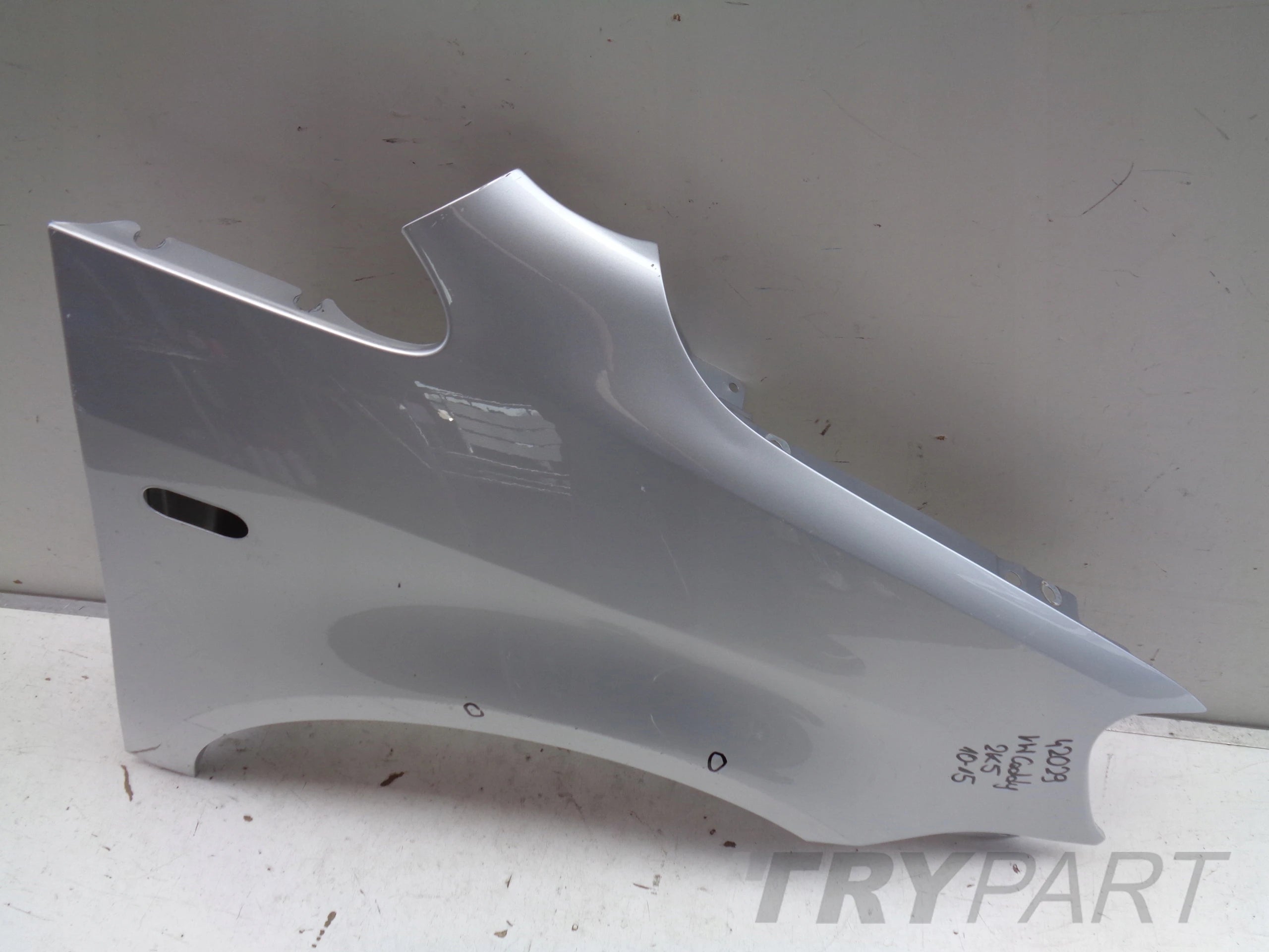 FRONT RIGHT FENDER VW CADDY 2K 2K5 10-15 NO. 42029
