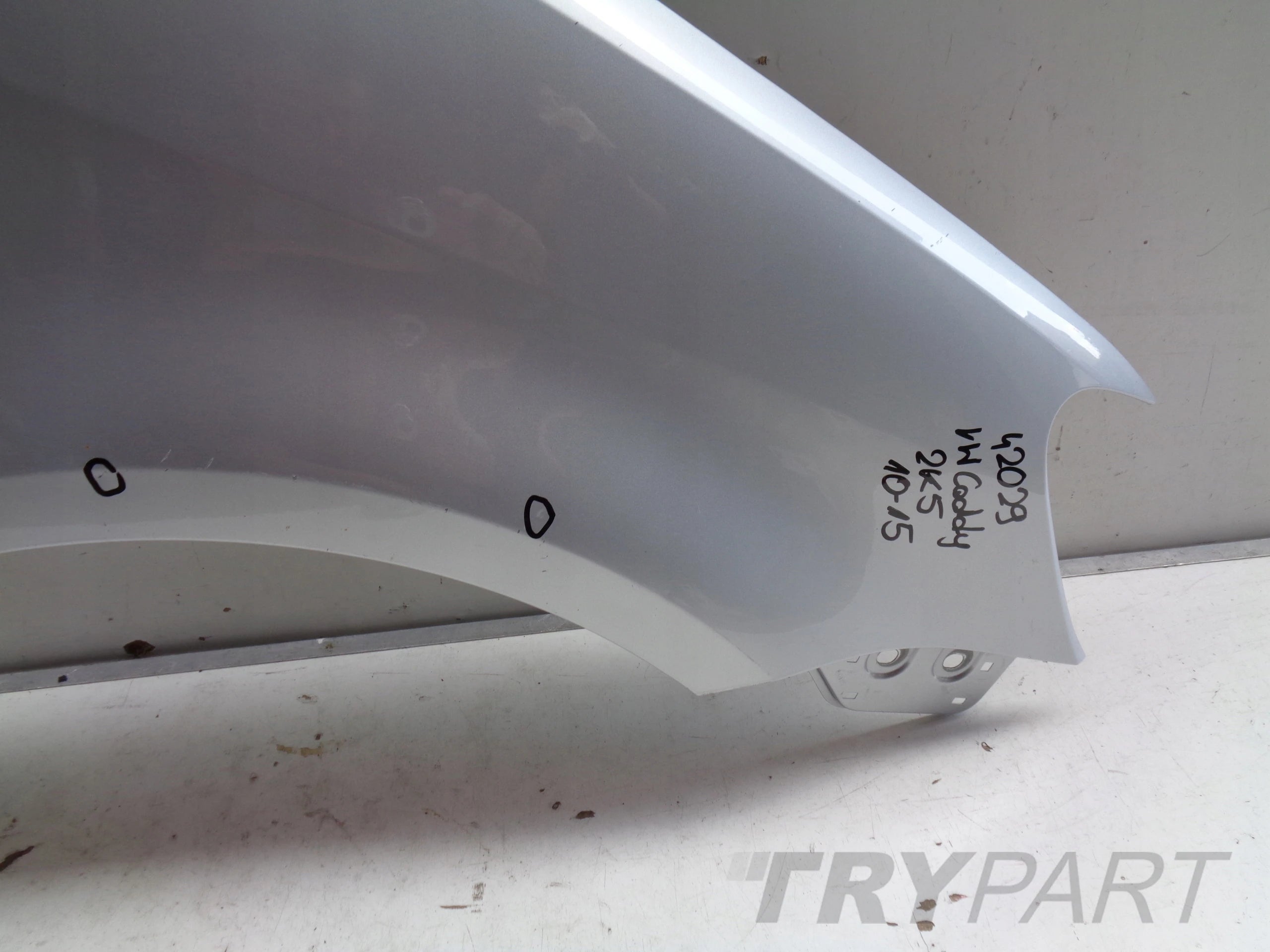 FRONT RIGHT FENDER VW CADDY 2K 2K5 10-15 NO. 42029
