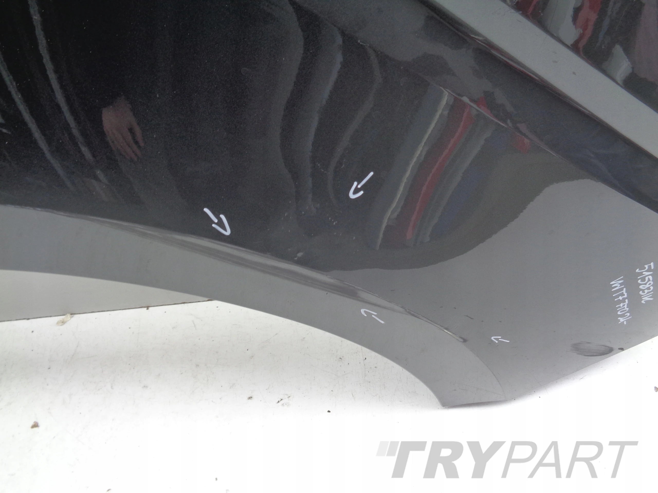 FRONT RIGHT FENDER VW T7 7T 7T0 21- NO. 51583