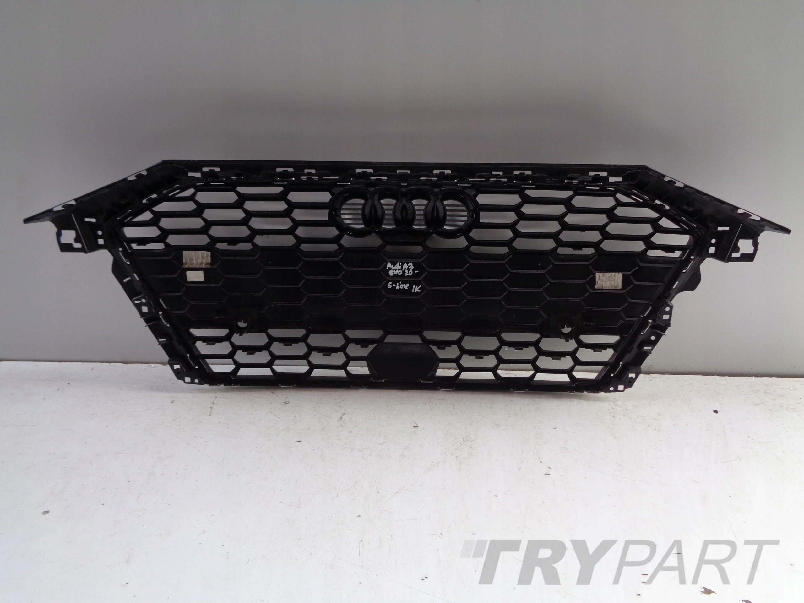 GRILL BUMPER AUDI A3 8Y 8Y0 20- S-LINE