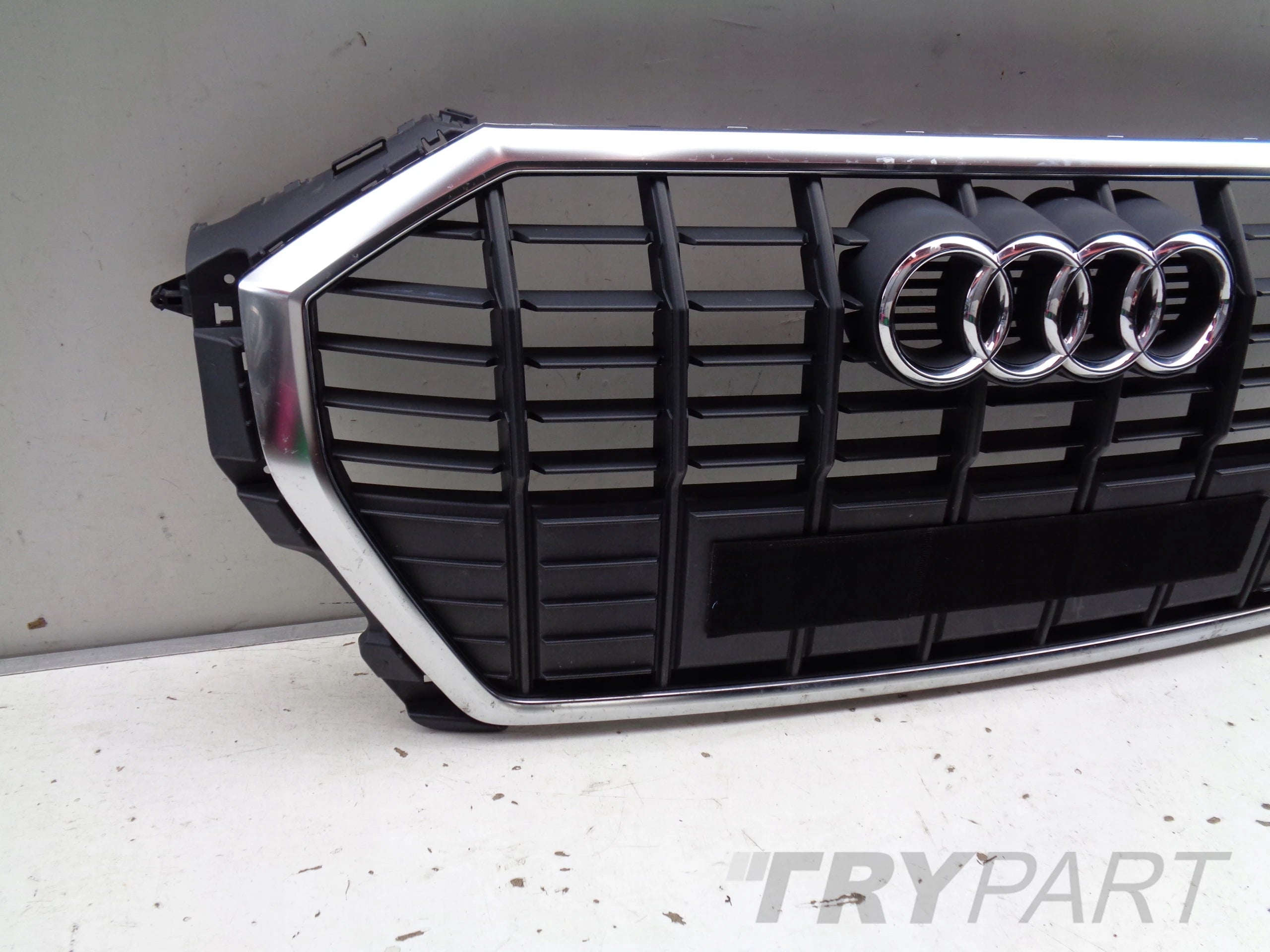 GRILL GRILLE AUDI Q3 II 83A 18-
