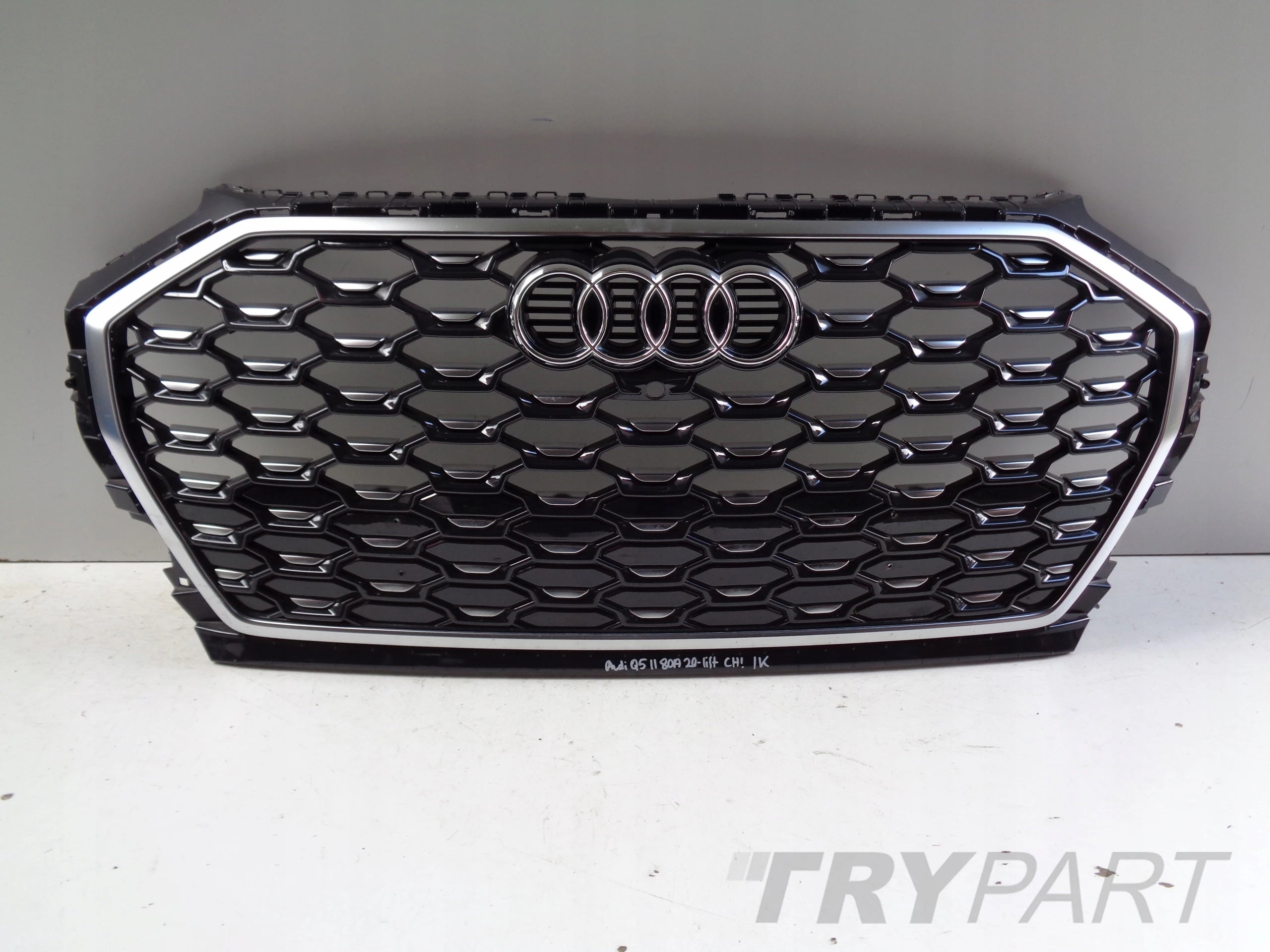 GRILL GRILLE AUDI Q5 II 80A 20- FACELIFT