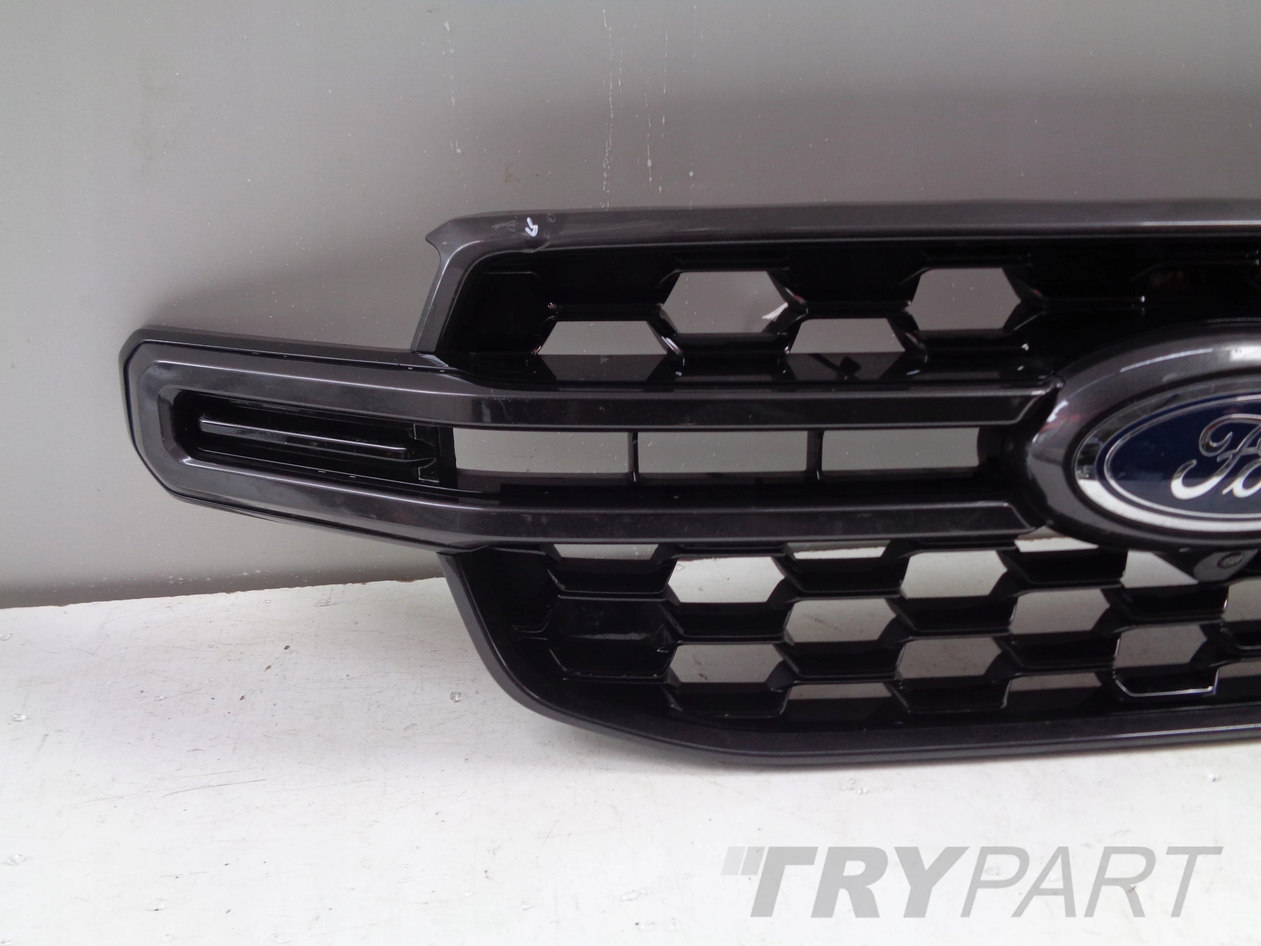 GRILL GRILLE FOR FORD RANGER VI 22- WILDTRAK CAMERA