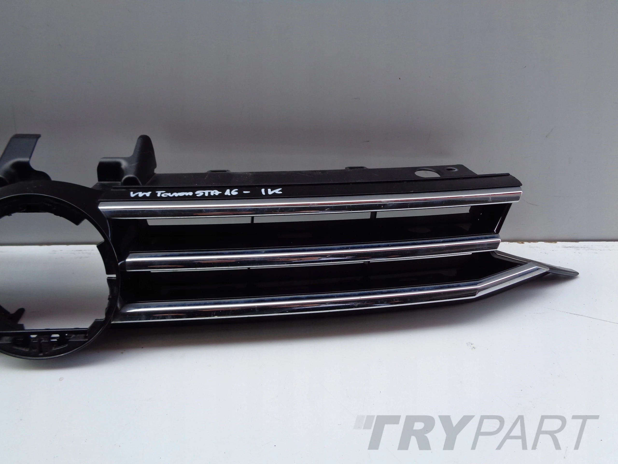 Grill Grille for VW Touran 5TA 16-