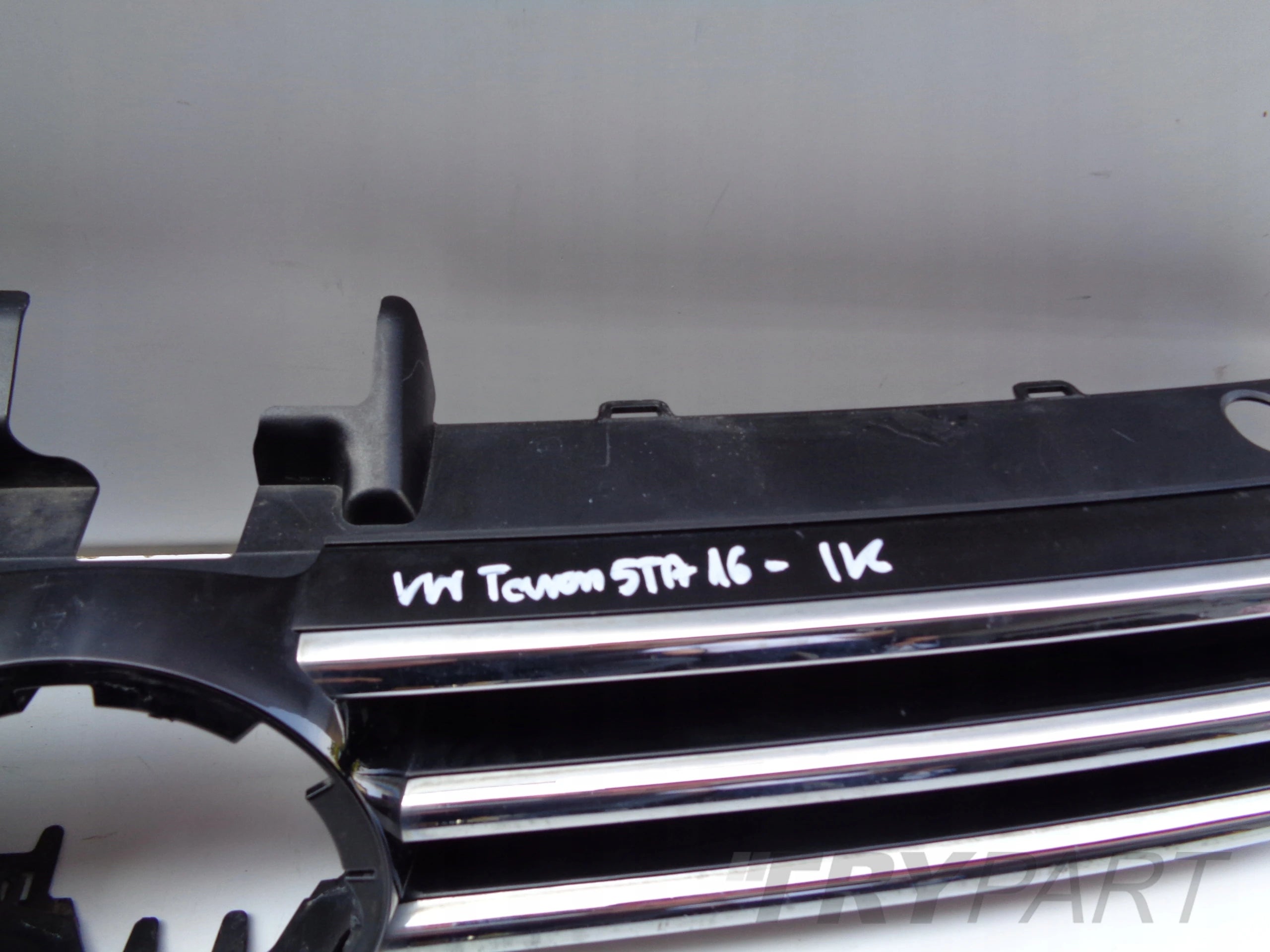 Grill Grille for VW Touran 5TA 16-