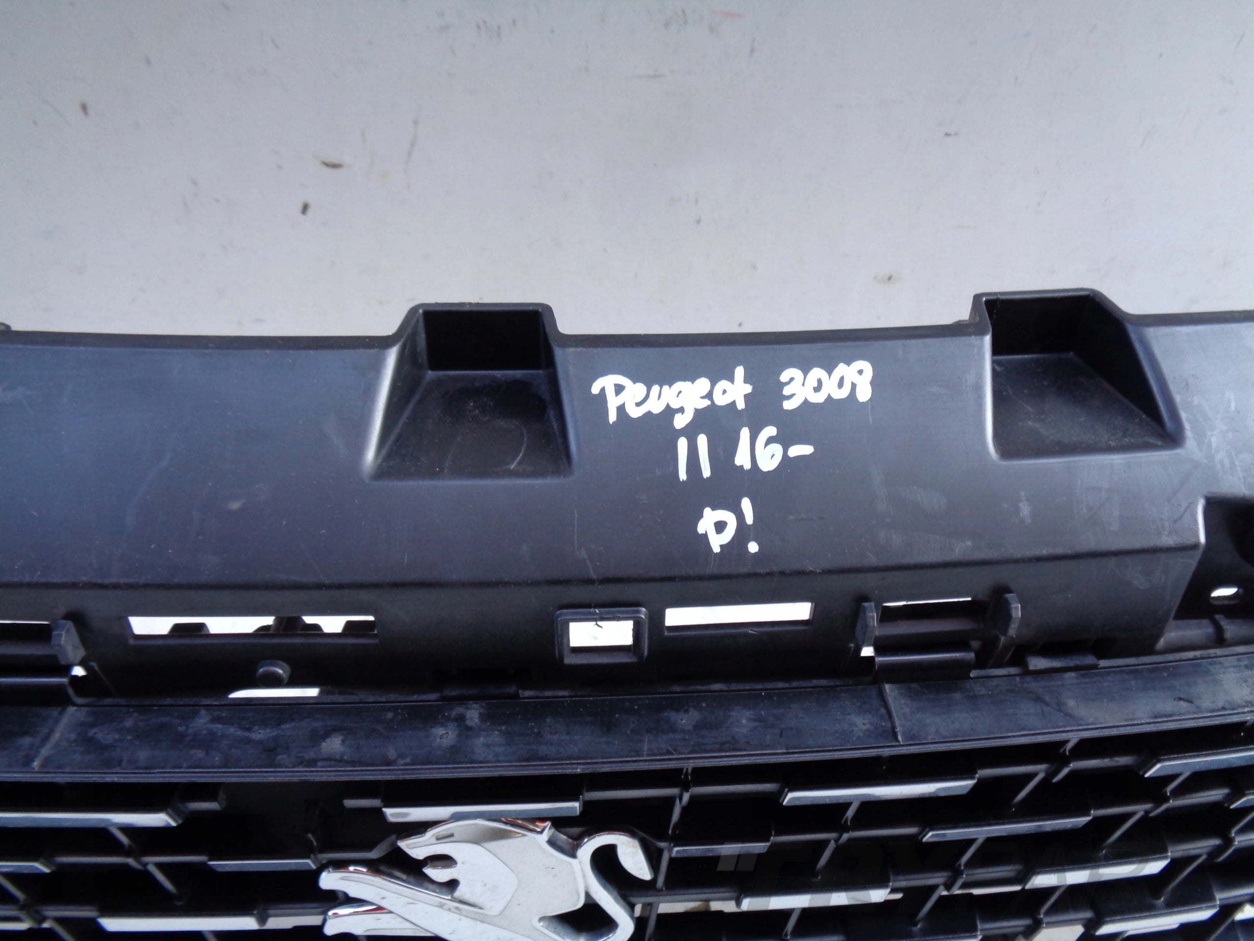 Grill Grille Frame PEUGEOT 3008 II 16-