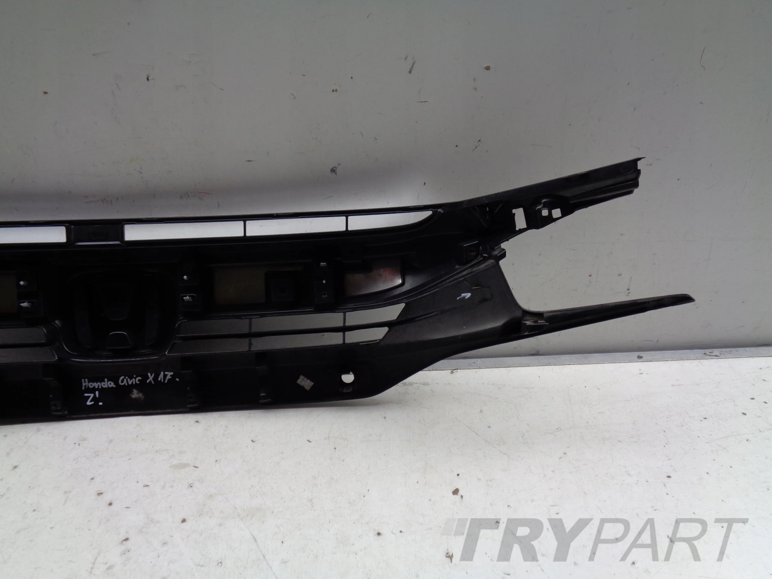 GRILLE ASSEMBLY HONDA CIVIC X 17-