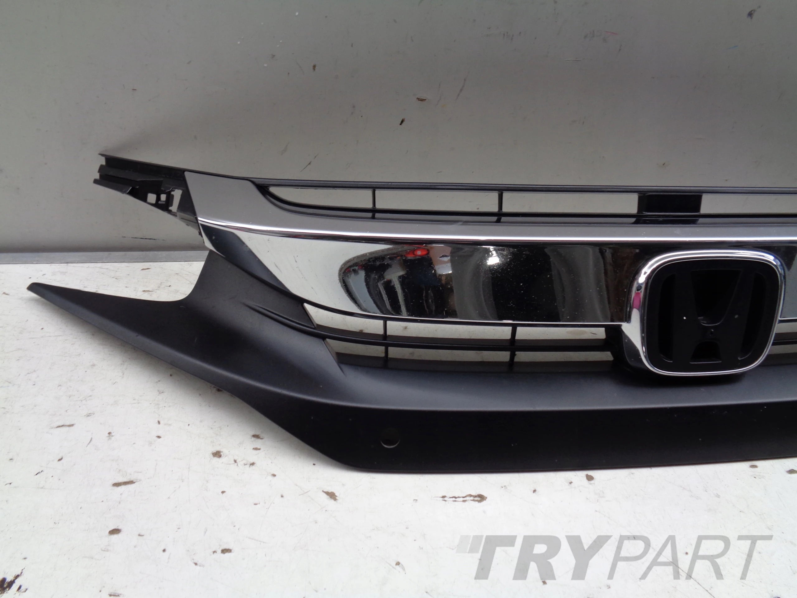 GRILLE ASSEMBLY HONDA CIVIC X 17-