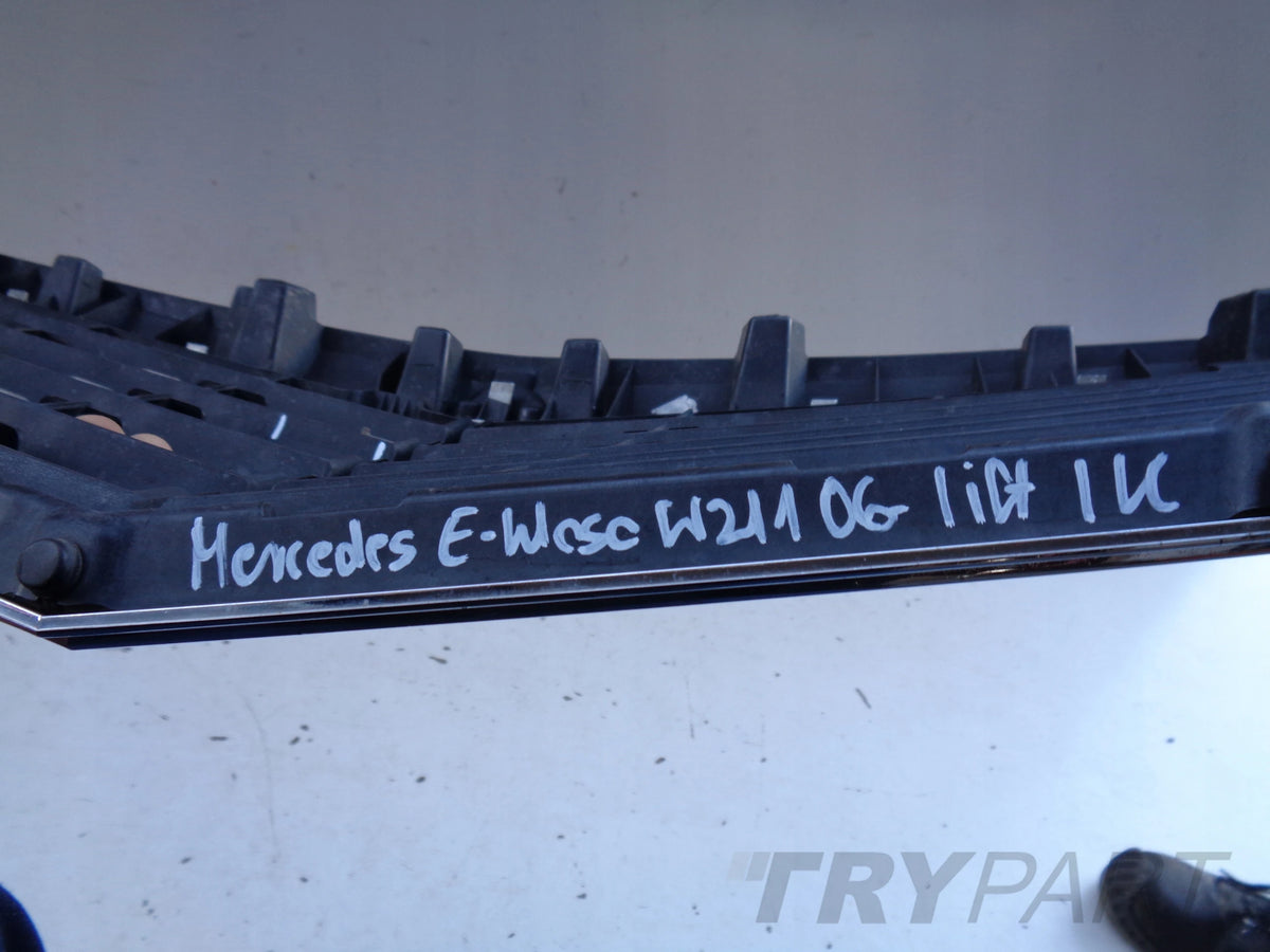 Grille for Mercedes E-Class W211 06- Facelift