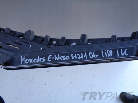 Grille for Mercedes E-Class W211 06- Facelift